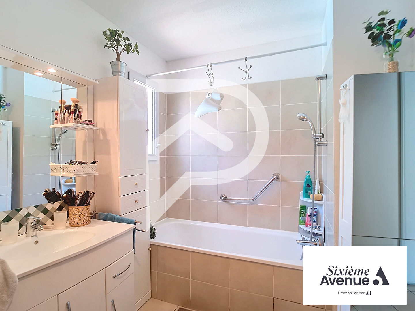 Photo Le Cannet  3 pièces - 55,92m² - 2 PARKINGS - PISCINE image 6/6