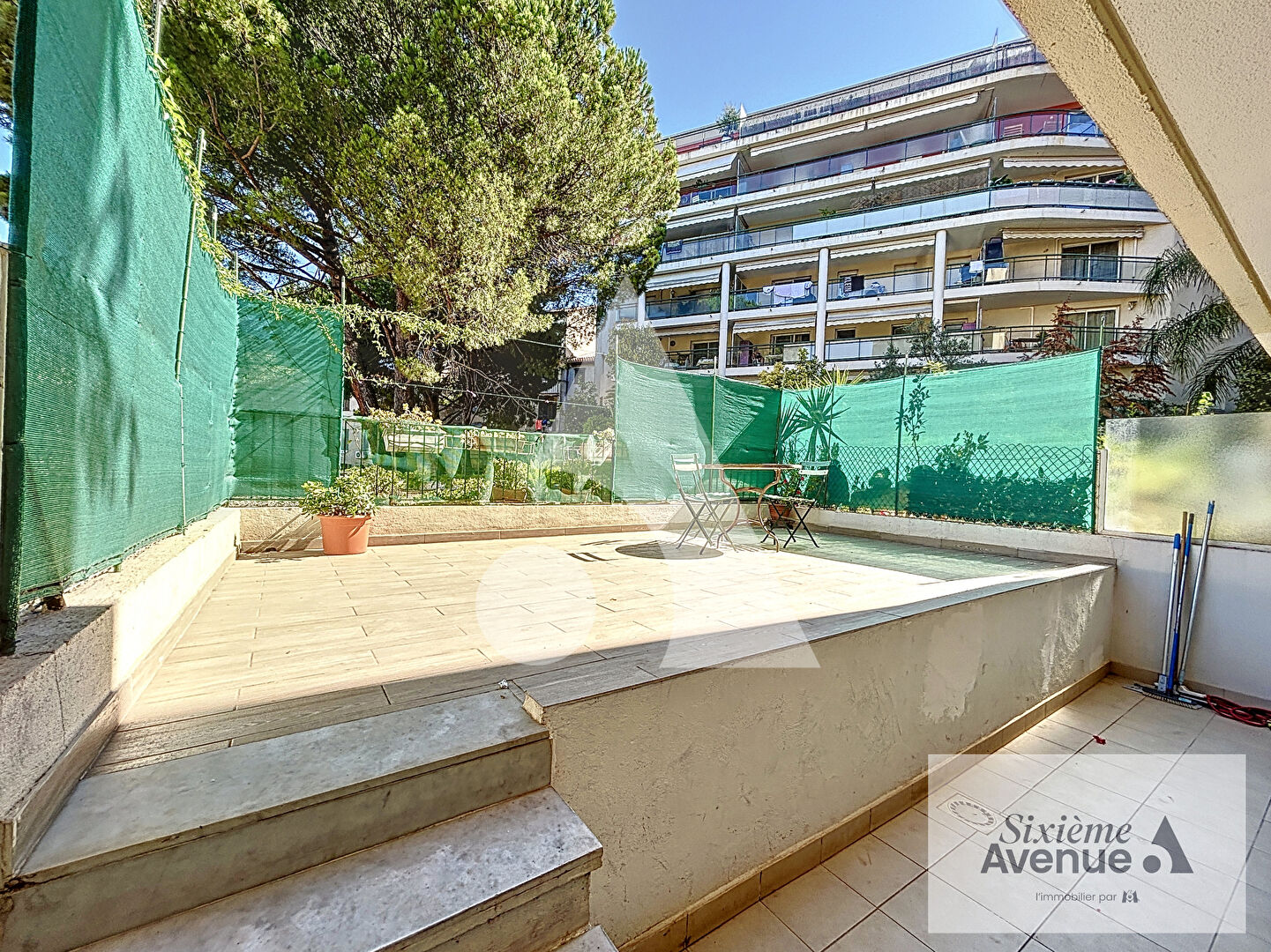 Studio REZ DE JARDIN à Cannes - TERRASSE 25m2 - proche banane