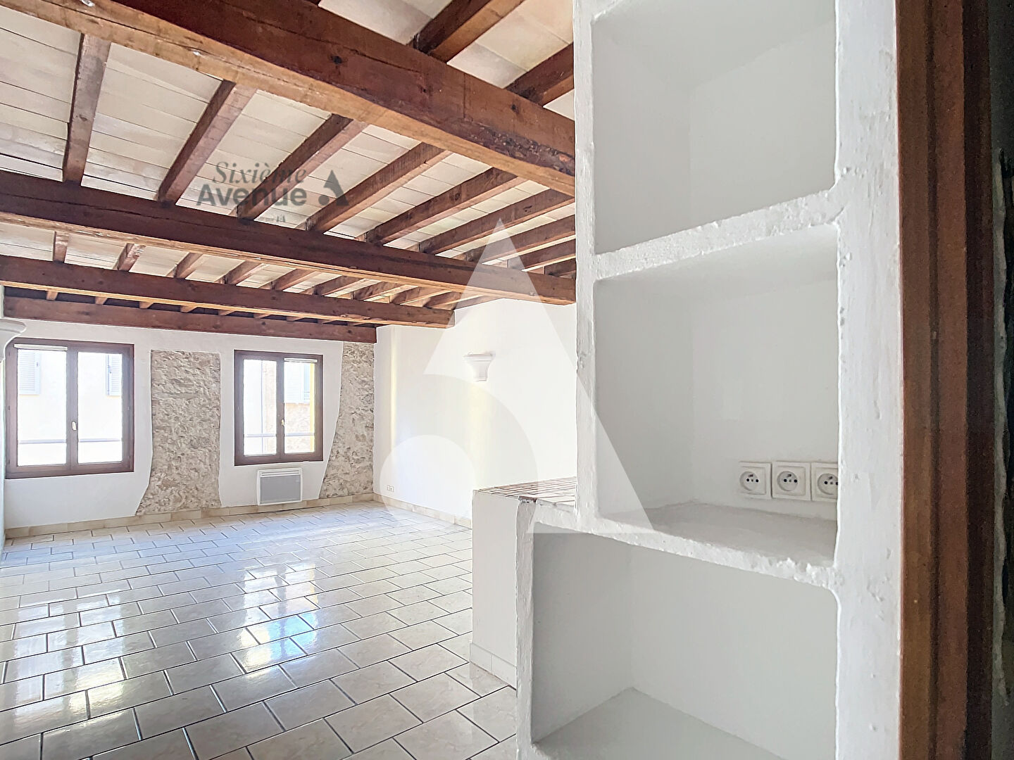 Photo 2 pièces au coeur du vieux Cannet 48.03 m² image 4/6