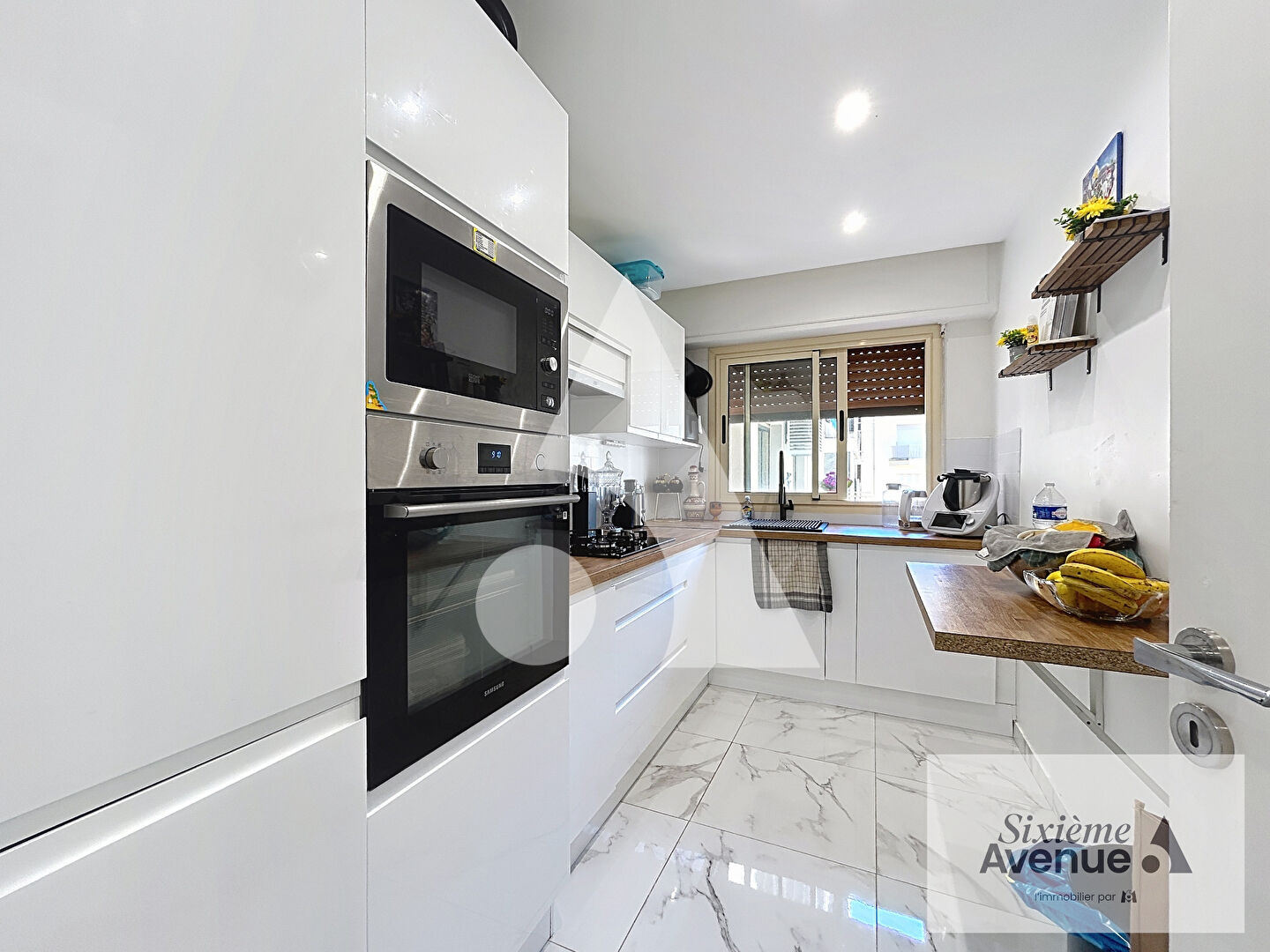 Photo Appartement 4 pièces secteur EUROPE CARNOT + PARKING image 3/6