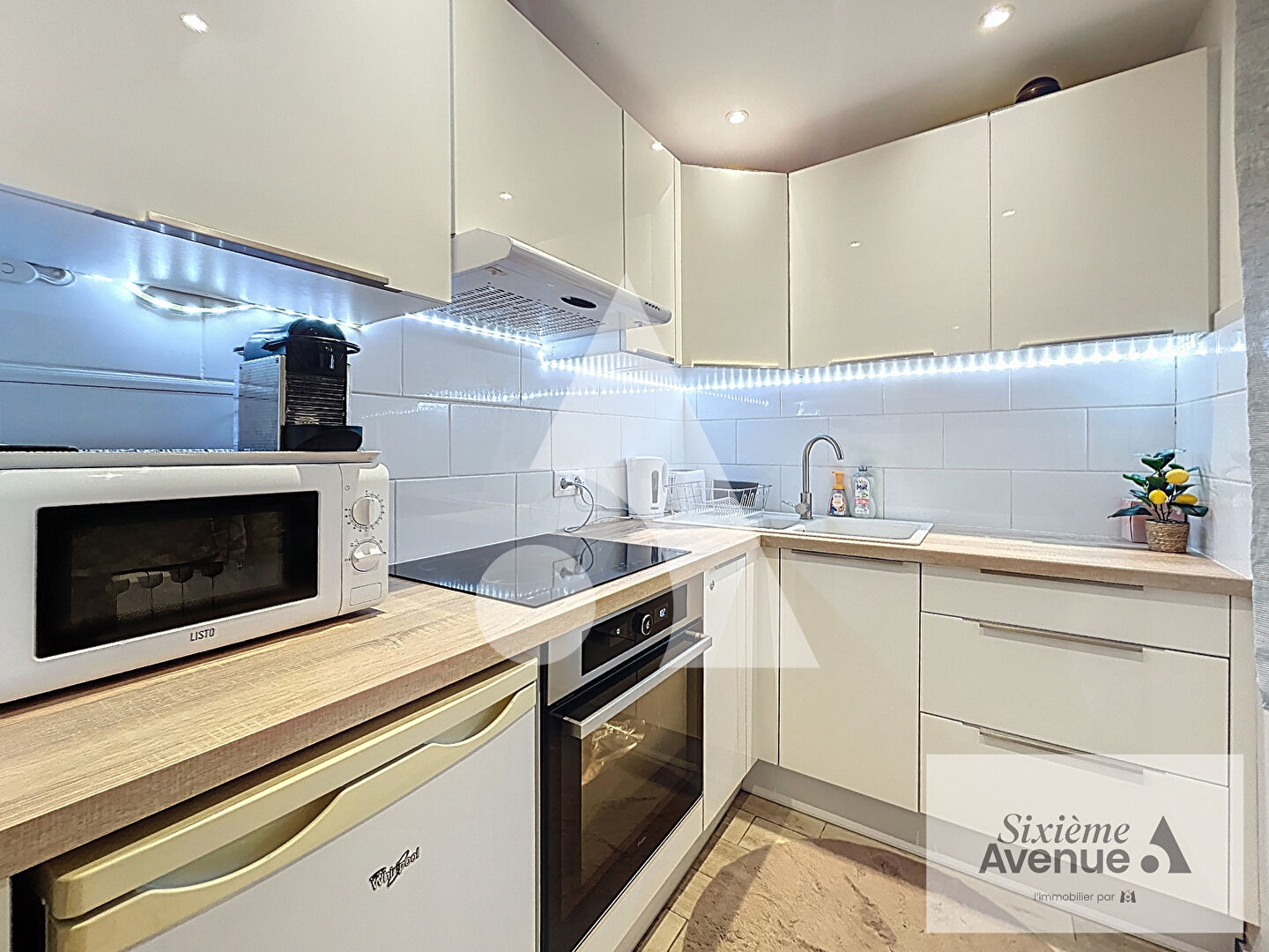 Photo Studio 23 m²  Centre ville proche de la mer + Parking + cave PROCHE DE LA MER image 4/5