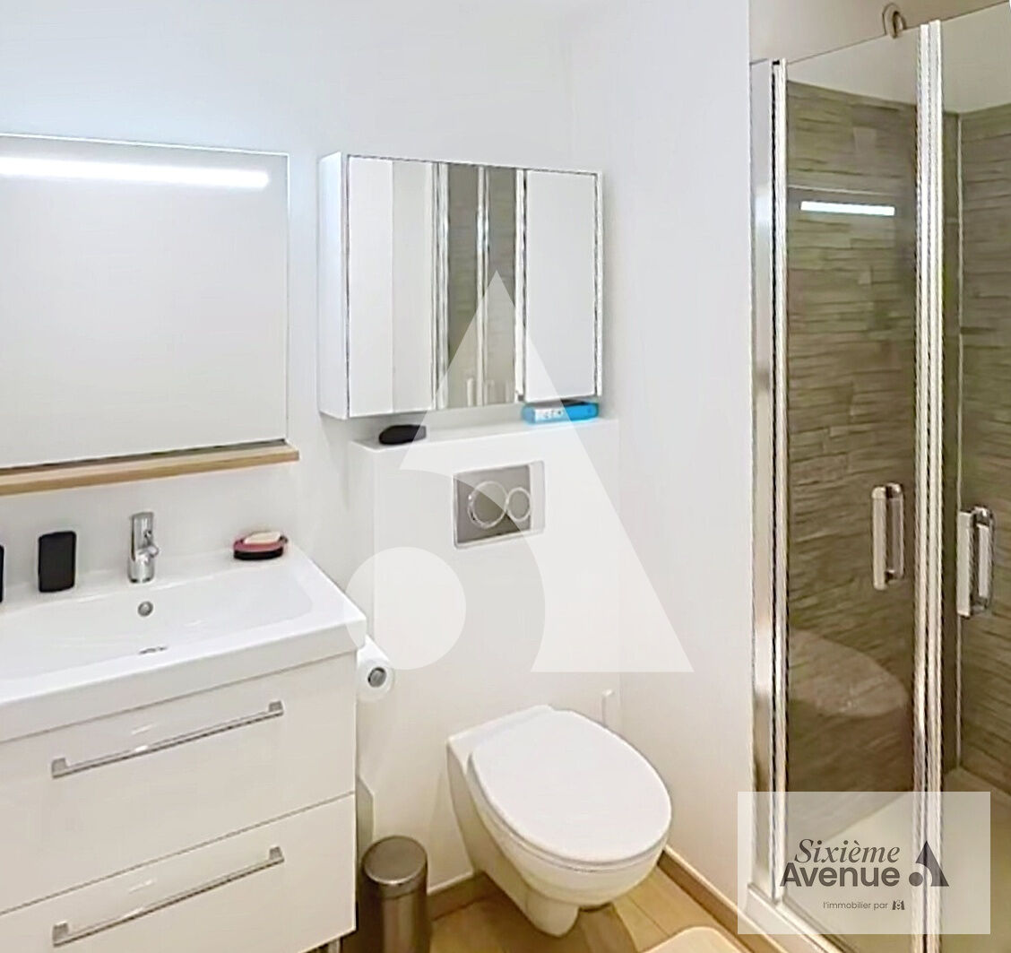 Photo Studio 23 m²  Centre ville proche de la mer + Parking + cave PROCHE DE LA MER image 5/5