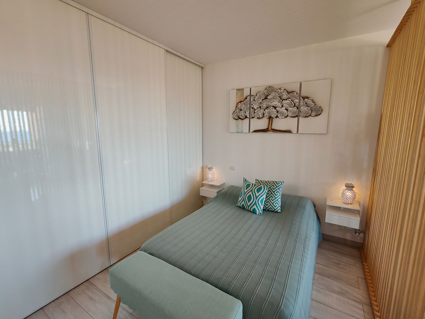 Photo Grand Studio Ajaccio 34.85 m2, vue mer. image 6/6