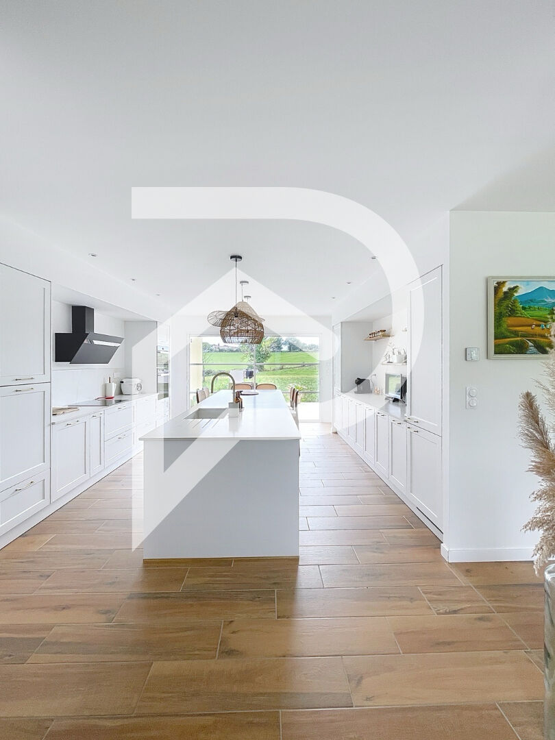 Maison Frejairolles 6 pièce(s) 162 m2