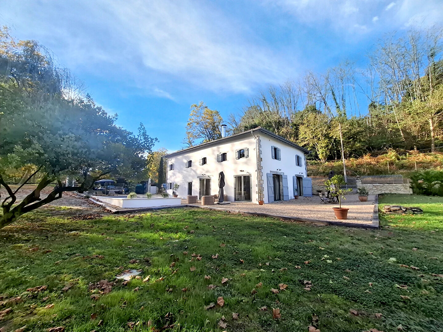 Une demeure d'exception au coeur d'un écrin de verdure 7 pièce(s) 256.48  m2
