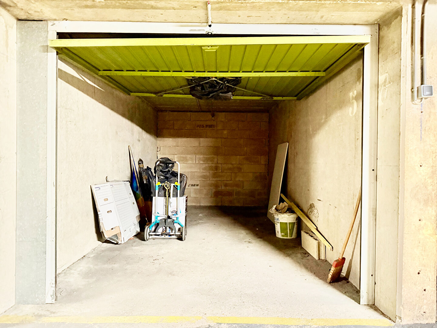 Photo Box en sous-sol image 2/2