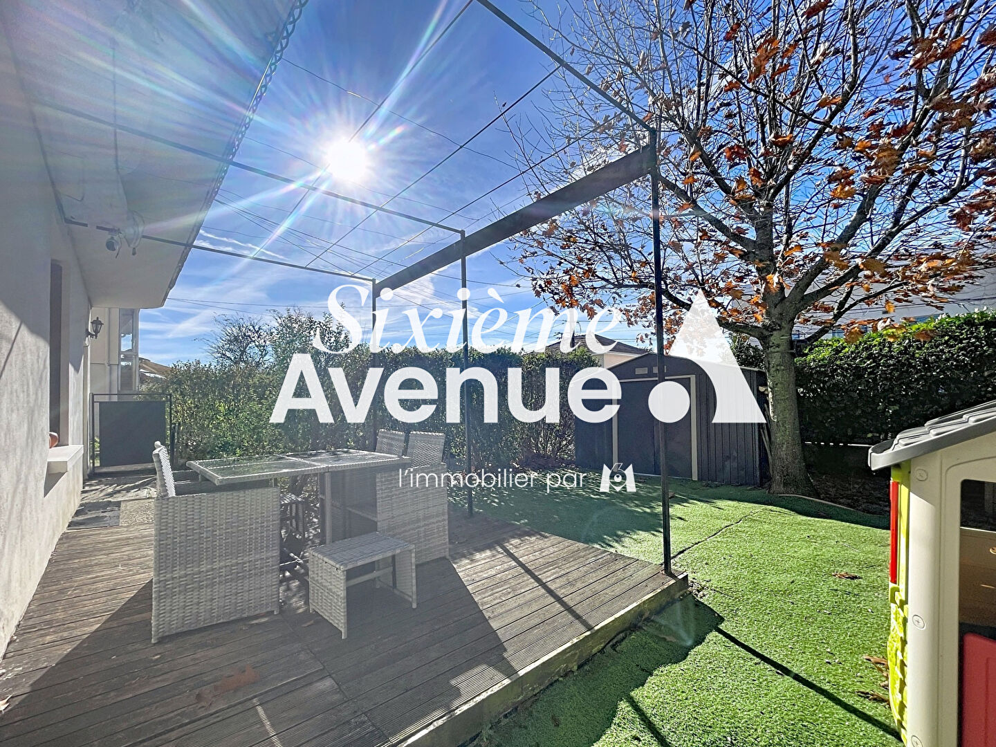 Appartement en rez-de-jardin à Saint-Symphorien D'Ozon 3 chambres 95 m2