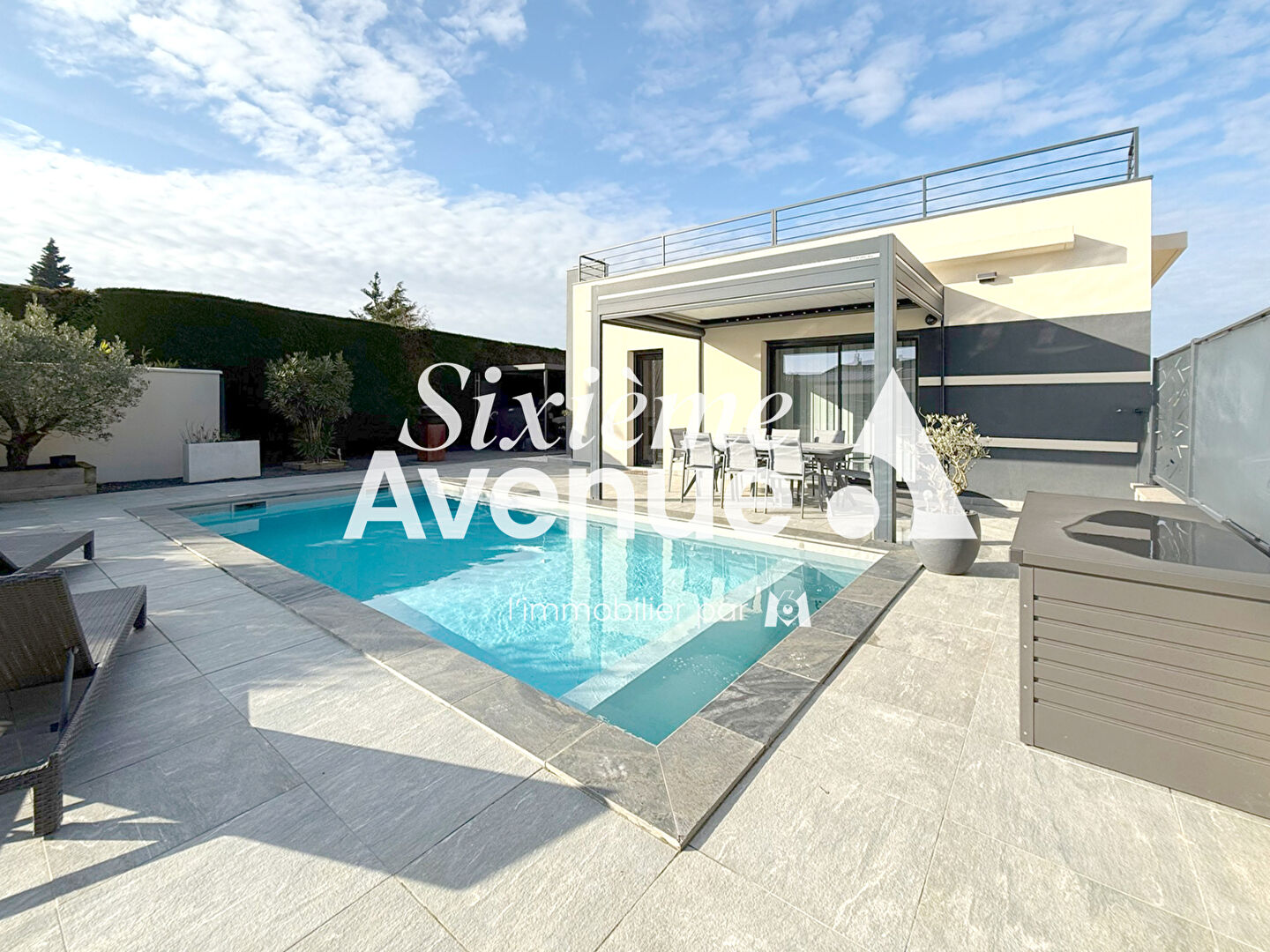 Maison Prestige avec studio à Saint Cyr sur le Rhône