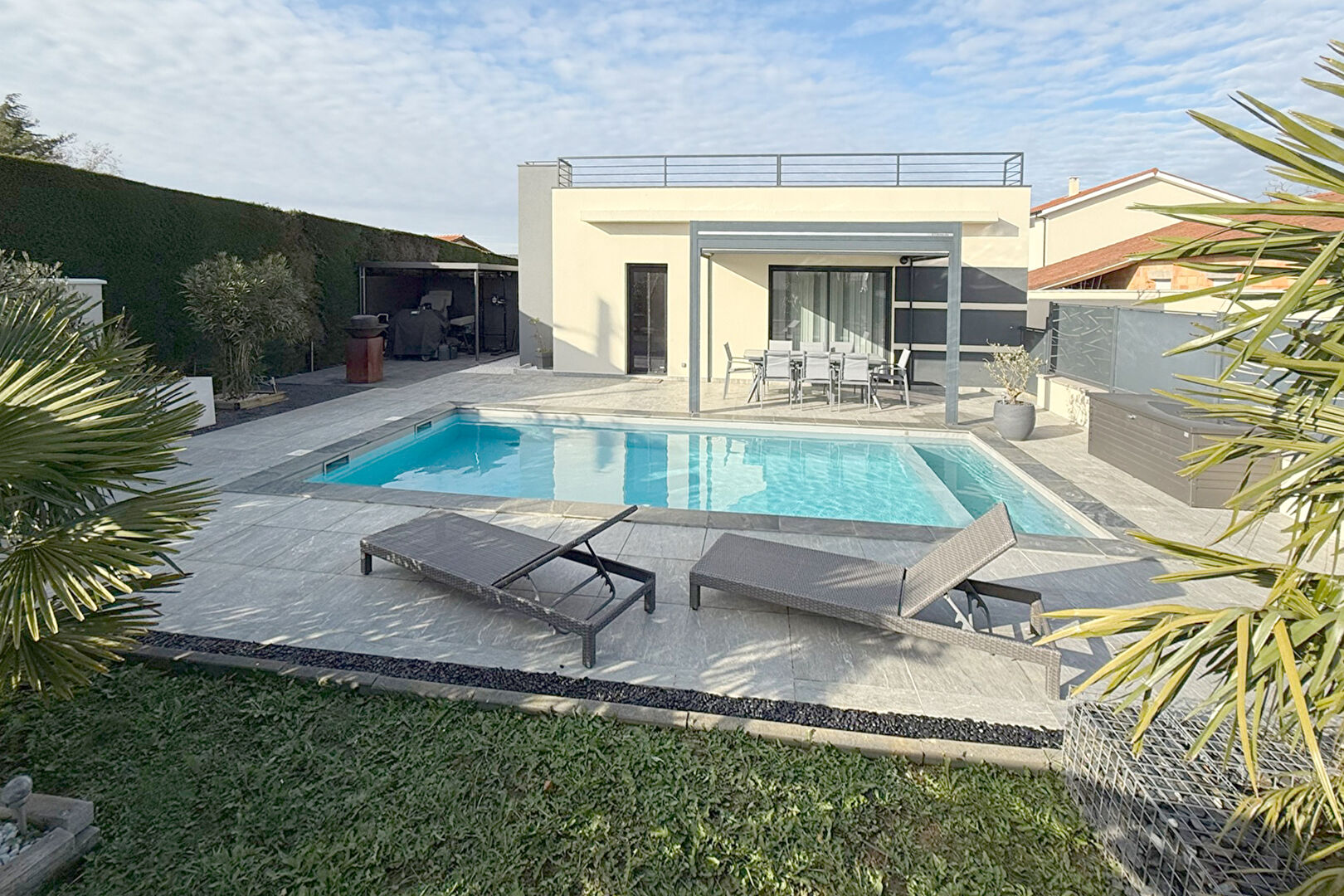 Photo Maison Prestige avec studio à Saint Cyr sur le Rhône image 2/6