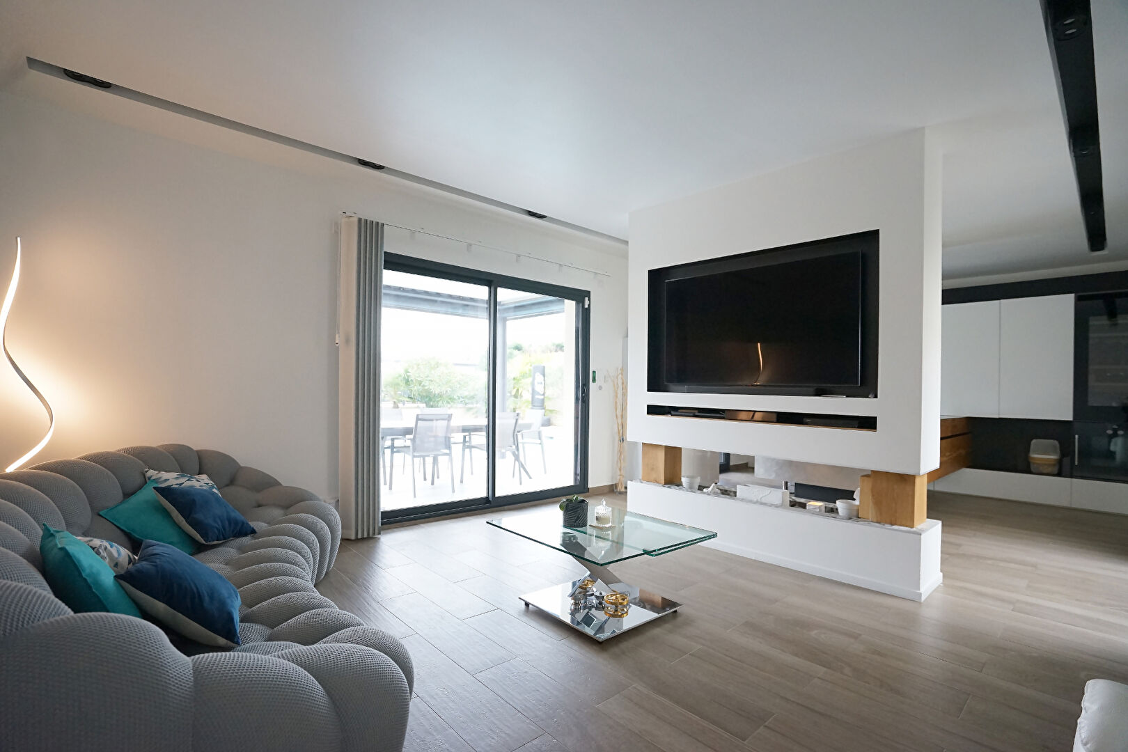 Photo Maison Prestige avec studio à Saint Cyr sur le Rhône image 3/6