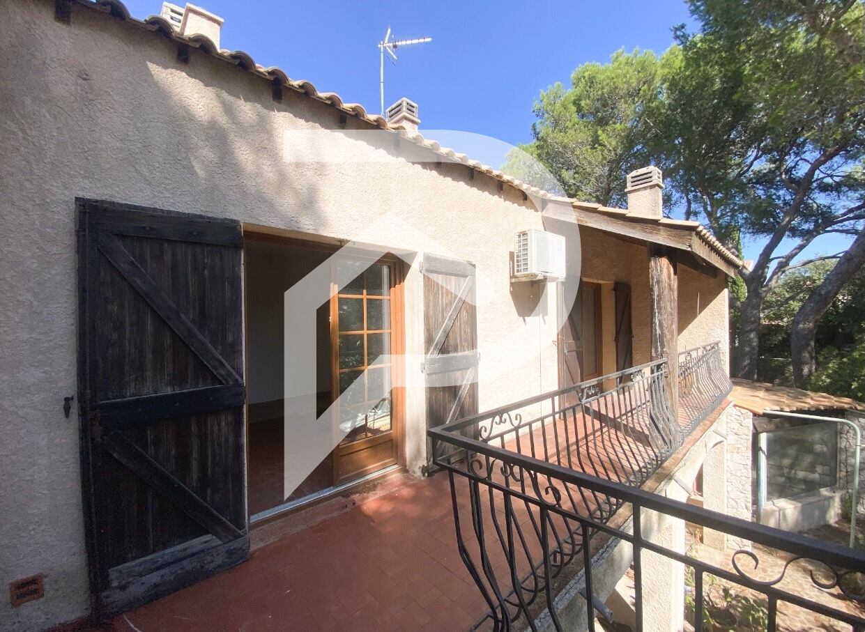 Photo Maison Saint Mitre Les Remparts 7 pièce(s) 182 m2 image 3/6