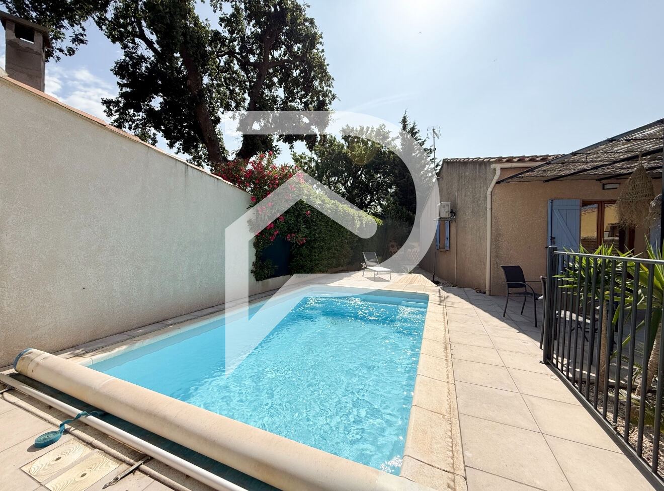 Photo CHARMANT PLAIN-PIED - QUARTIER PRISÉ - PISCINE & TERRAIN DE BOULES - ISTRES image 4/6