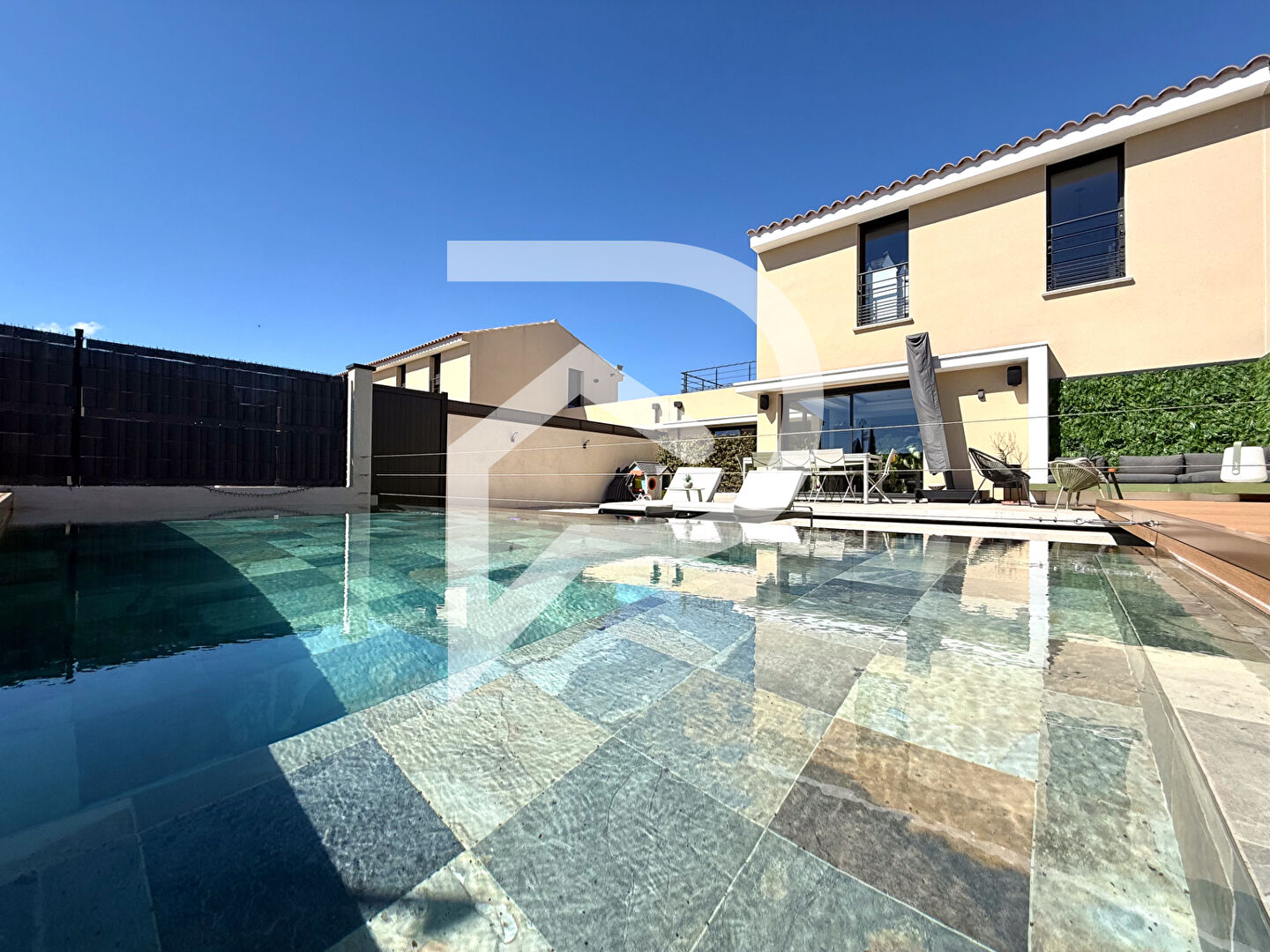 Photo Maison Fos Sur Mer 5 pièce(s) 140 m2 image 2/6