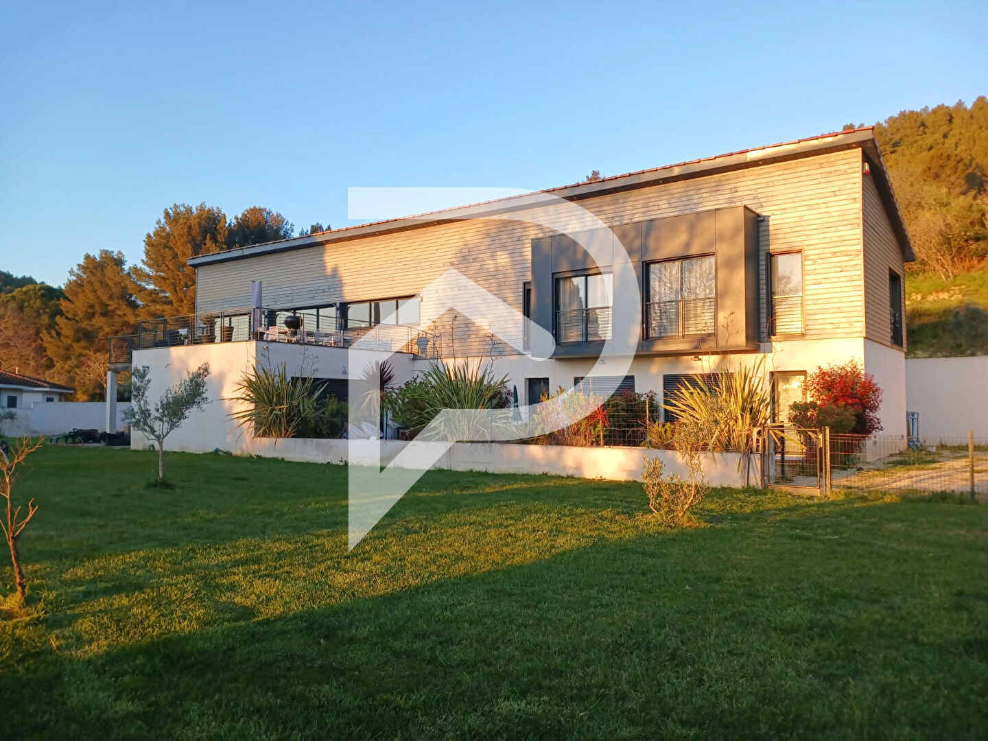 Maison Istres 6 pièce(s) 277 m2