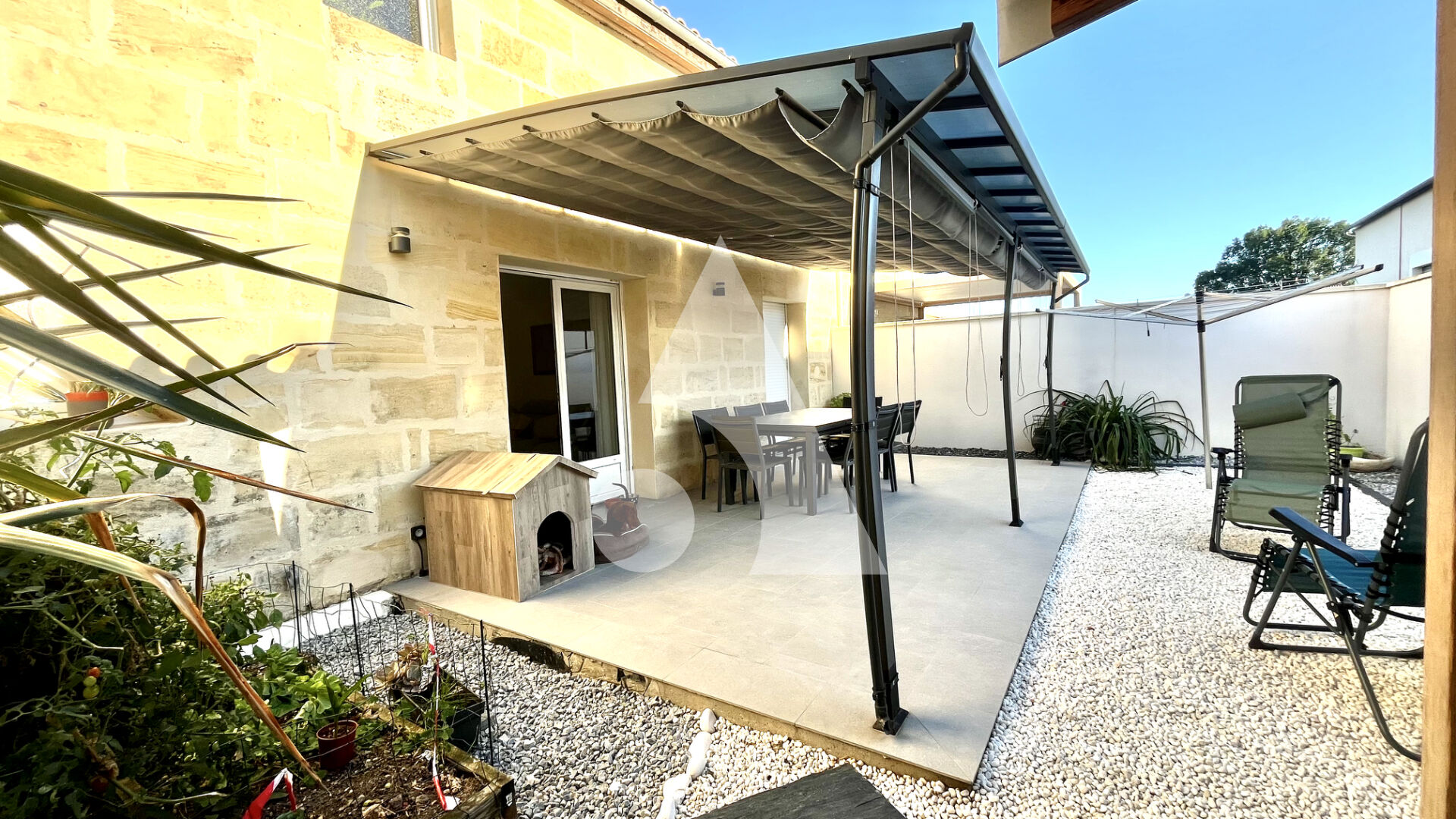 Charmante maison en pierre de 135 m2 à Génissac