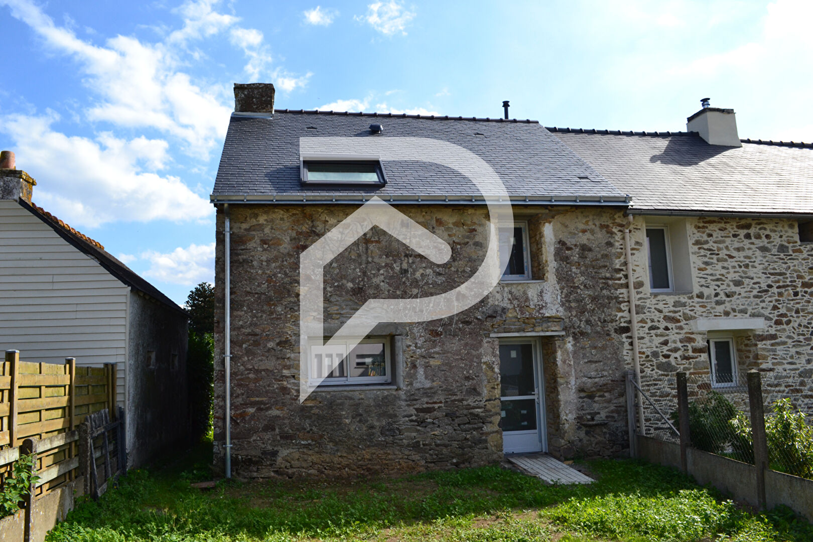 Maison en pierre à rénover PONTCHATEAU