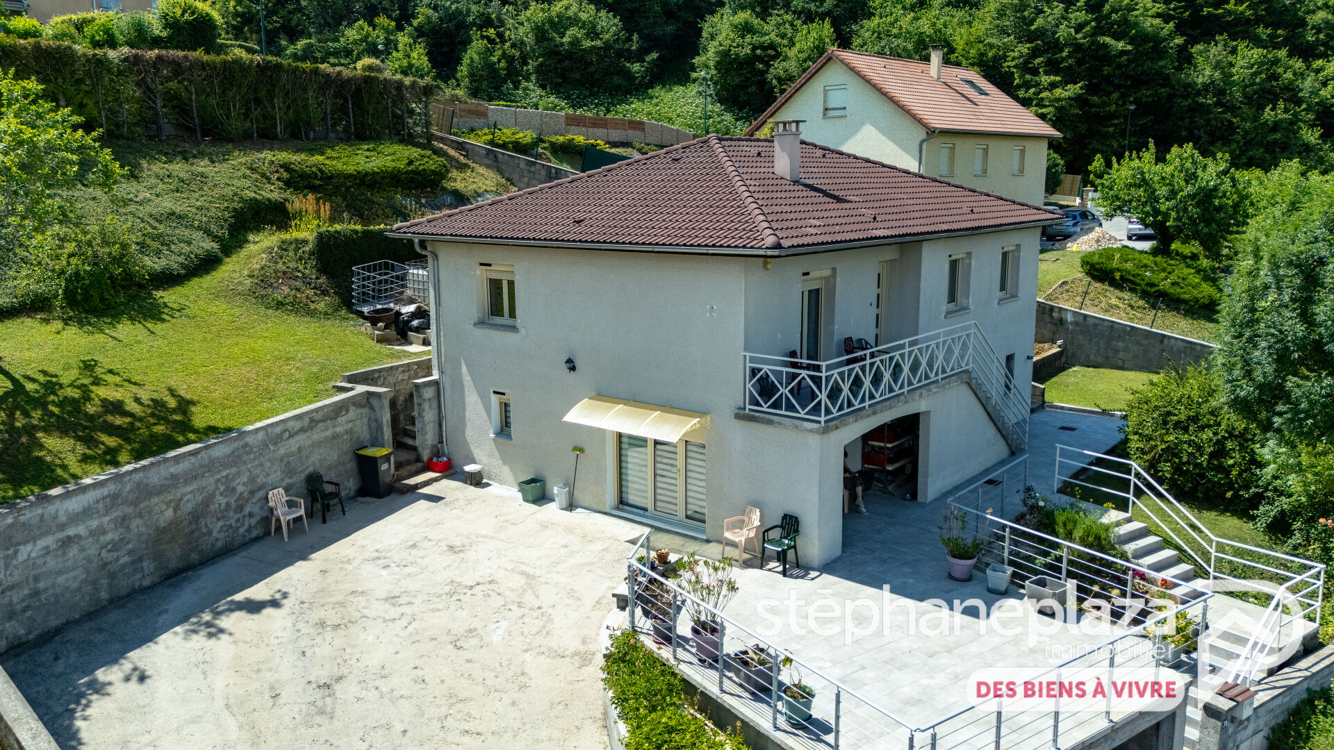 Maison Groissiat 6 pièce(s) 164 m2