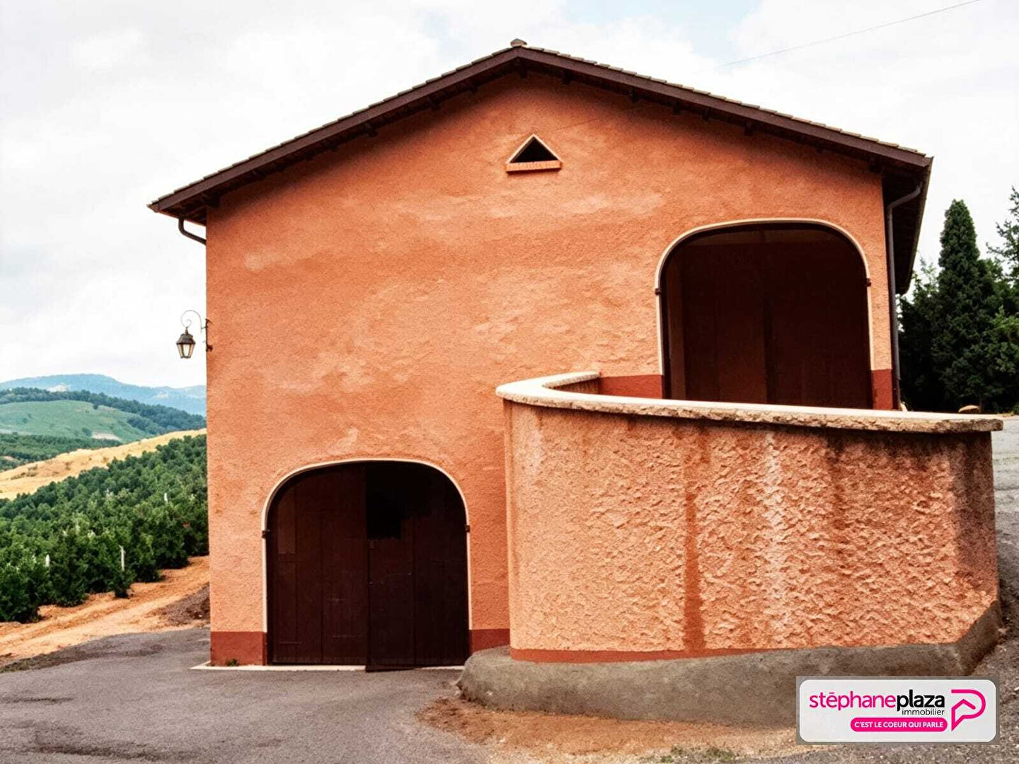 Cuvage et parcelles à Fleurie + 5 ha