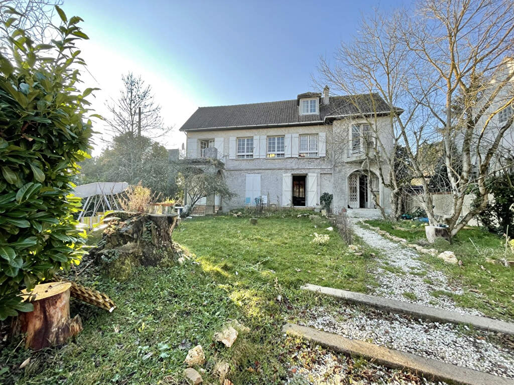 Maison Chatenay Malabry - 6 pieces - 215.27m² au sol