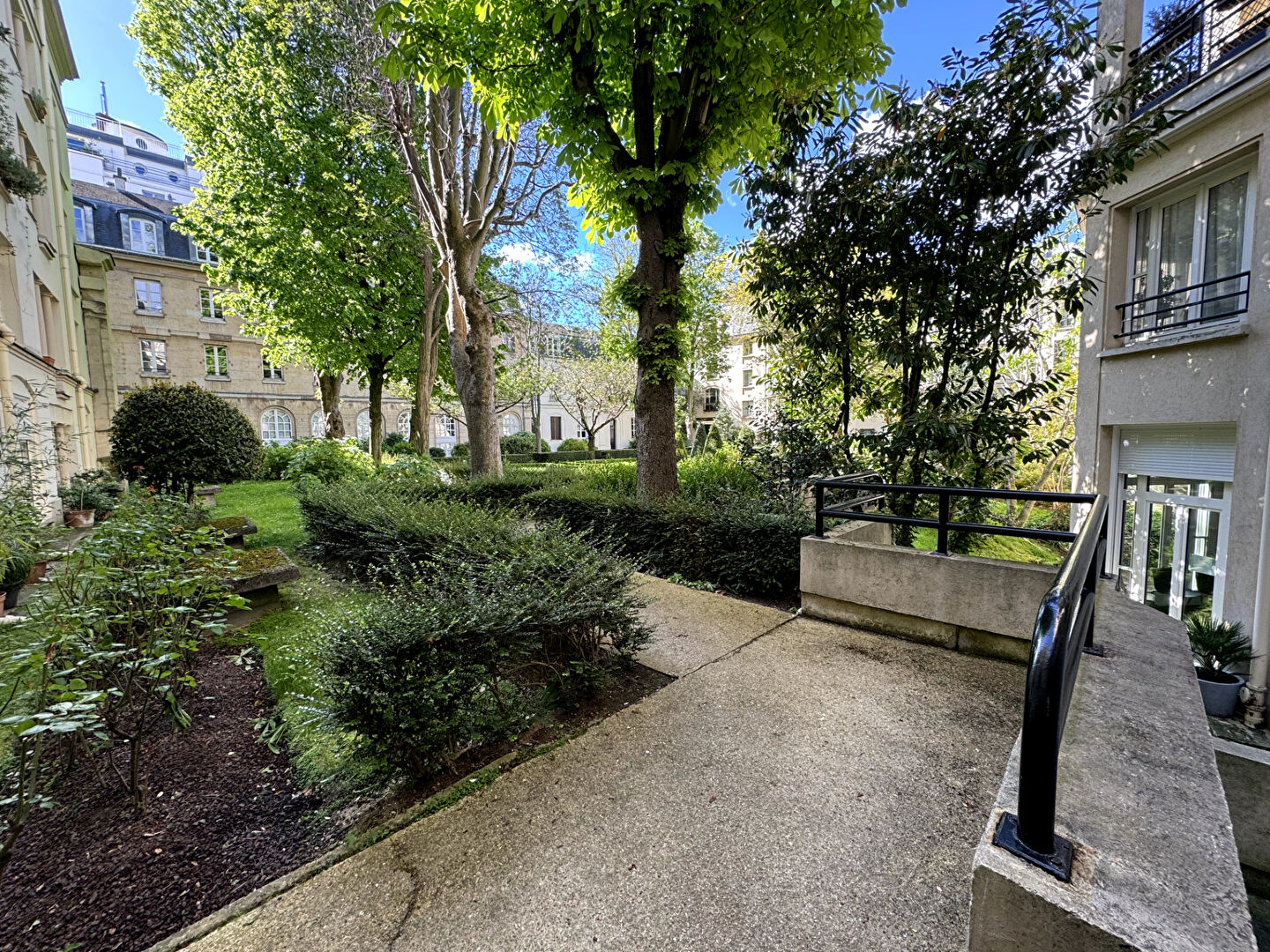 Photo Cave Paris 9 m2 image 3/4