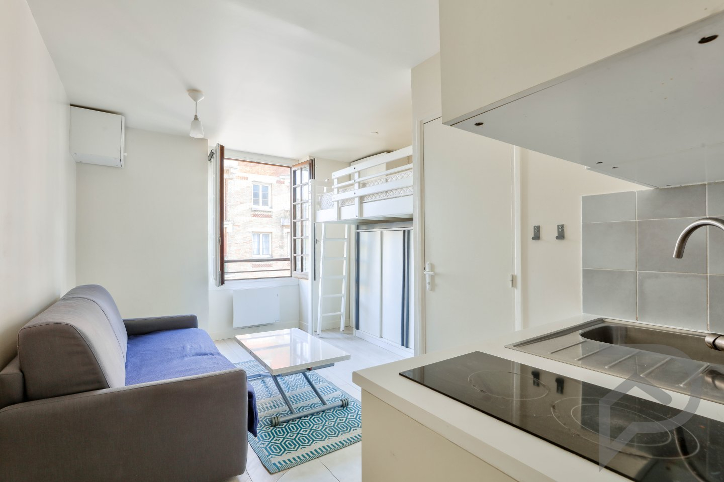 Photo Paris V - Place Monge - Studio 16.36m2 image 2/6