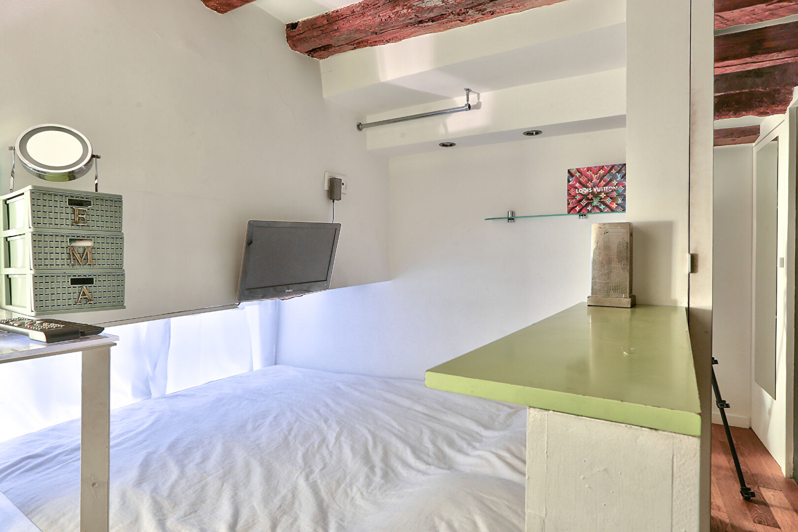 Photo Appartement  Saint Germain Paris 2 pièces image 5/6