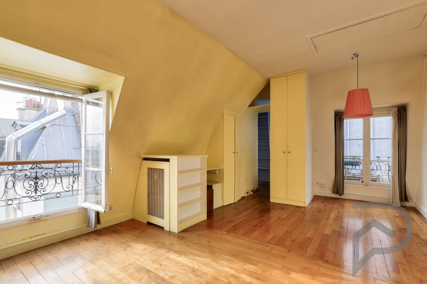 Photo Paris V - Place Monge - Studio 27m2 lumineux dernier étage image 3/6