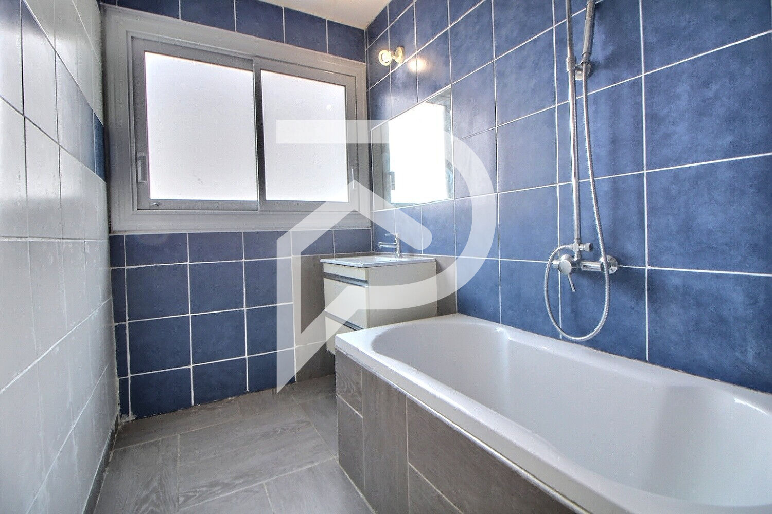 Photo APPARTEMENT de 3 pièces avec Balcon image 5/6