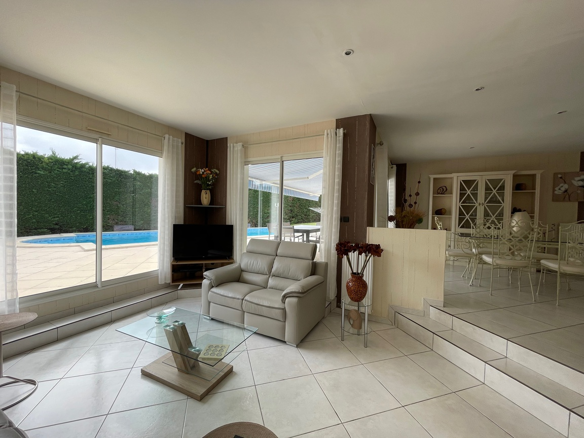 Photo Maison de plain-pied - 140 m² habitables image 2/6