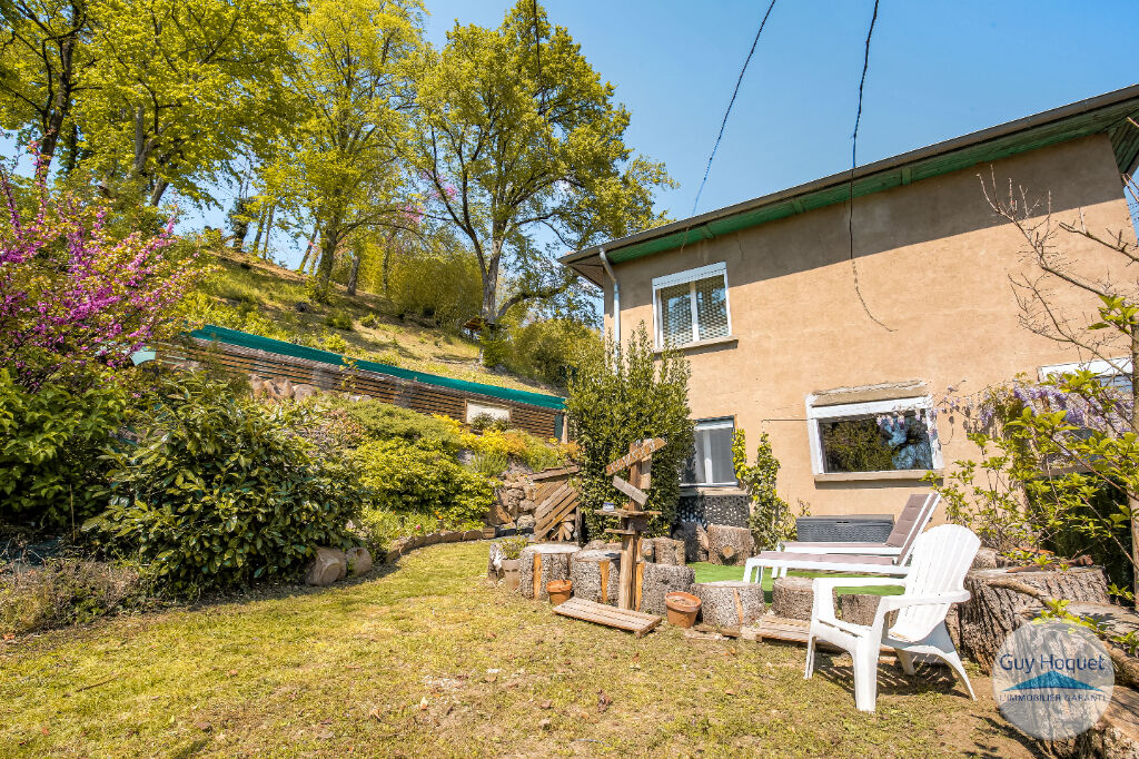 TREVOUX - Maison plein de charme -120 m² plus sous-sol sur 2377 m² de terrain