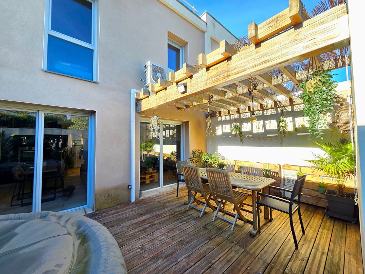 Maison familiale moderne à Rillieux Village