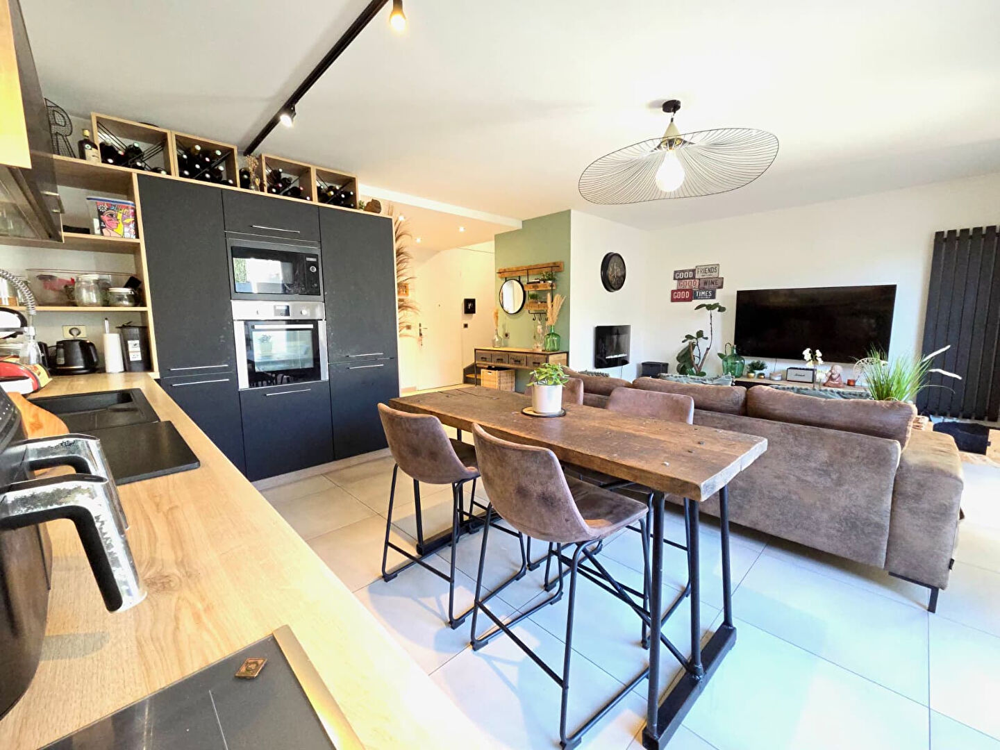 Maison familiale moderne à Rillieux Village