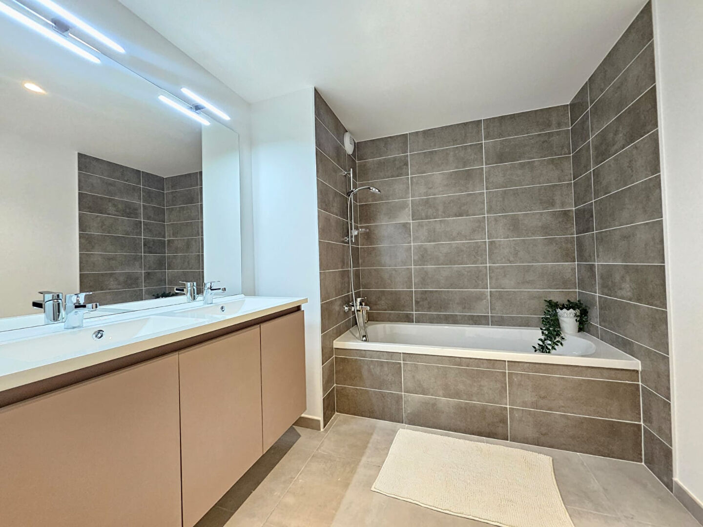 Programme neuf Crepieux La Pape