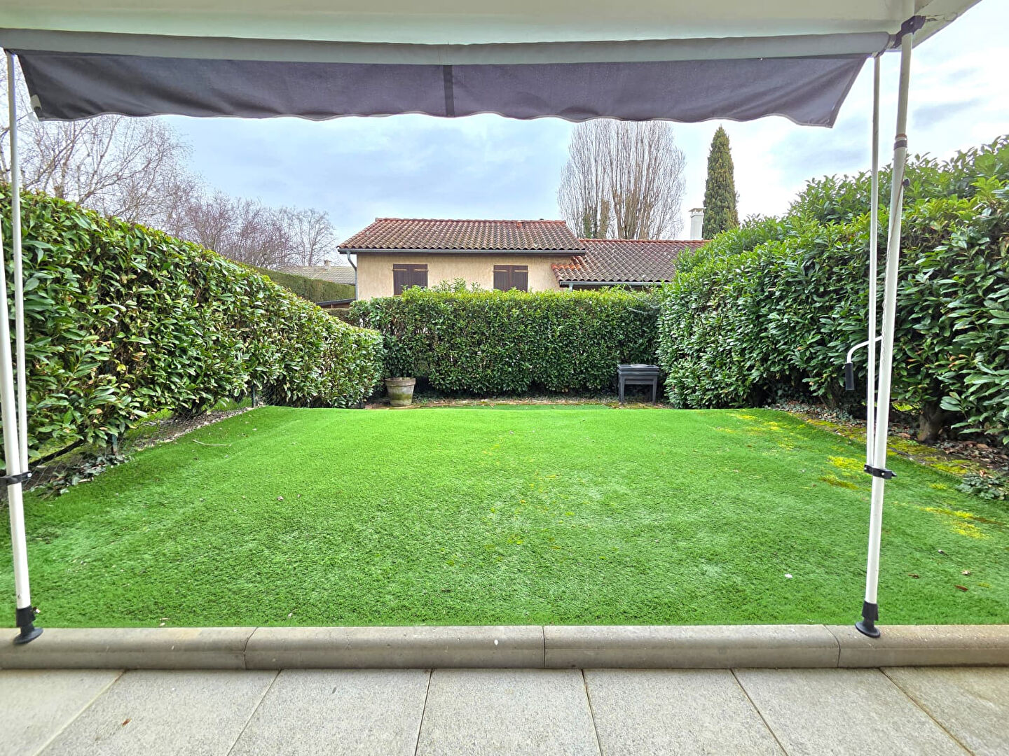 Grand T1 avec jardin terrasse et garage - Clé en main 