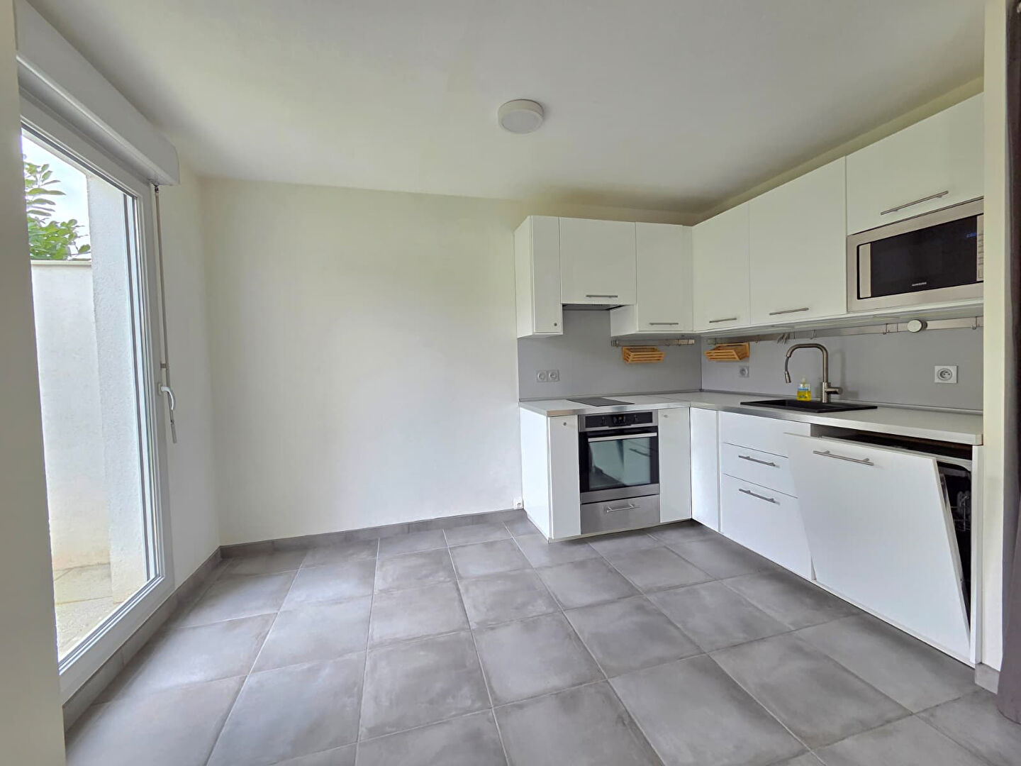 Grand T1 avec jardin terrasse et garage - Clé en main 