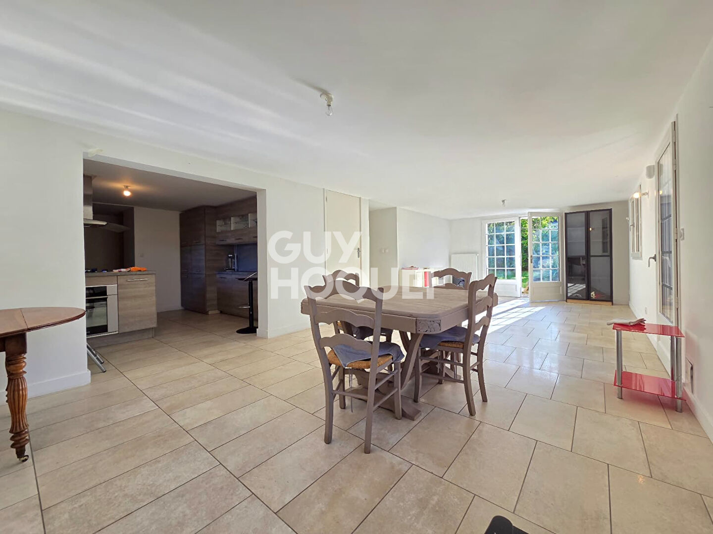 Belle maison familiale 229 m² à Crépieux-la-Pape