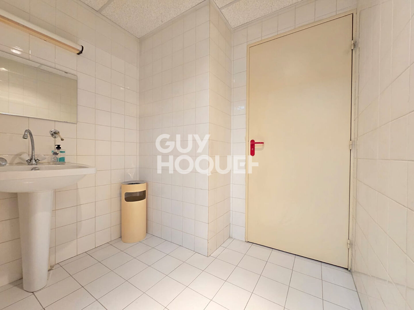 À VENDRE LOCAL COMMERCIAL / PROFESSIONNEL À RILLIEUX-LA-PAPE