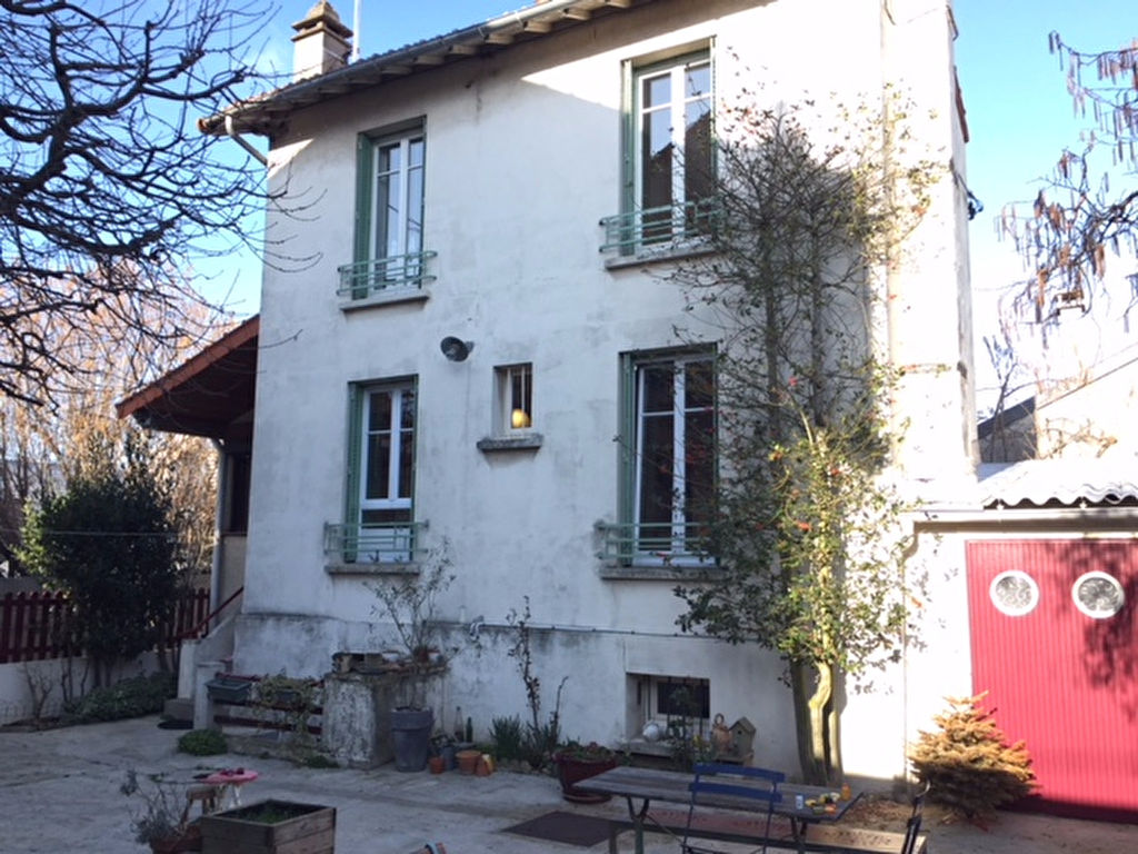 À vendre, maison d'une surface habitable de 56,14 m², 3 pièces à CLAMART (92140).