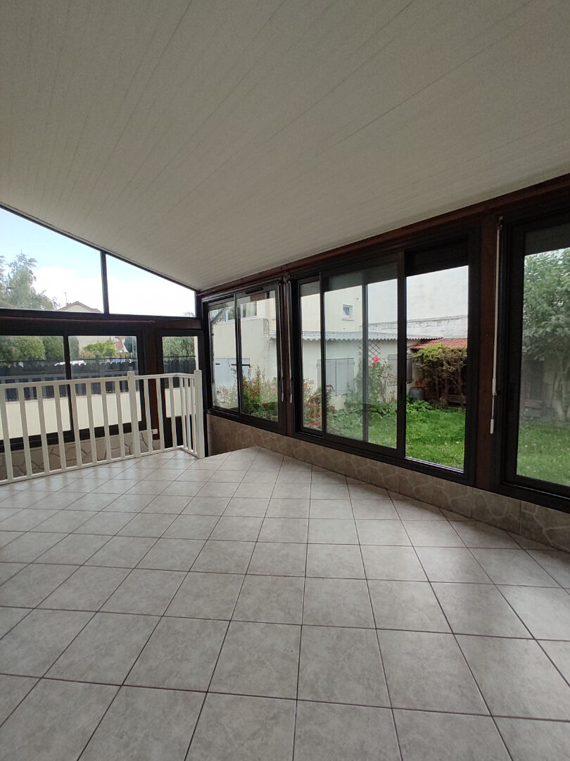 Maison a louer clamart - 3 pièce(s) - 48.69 m2 - Surfyn