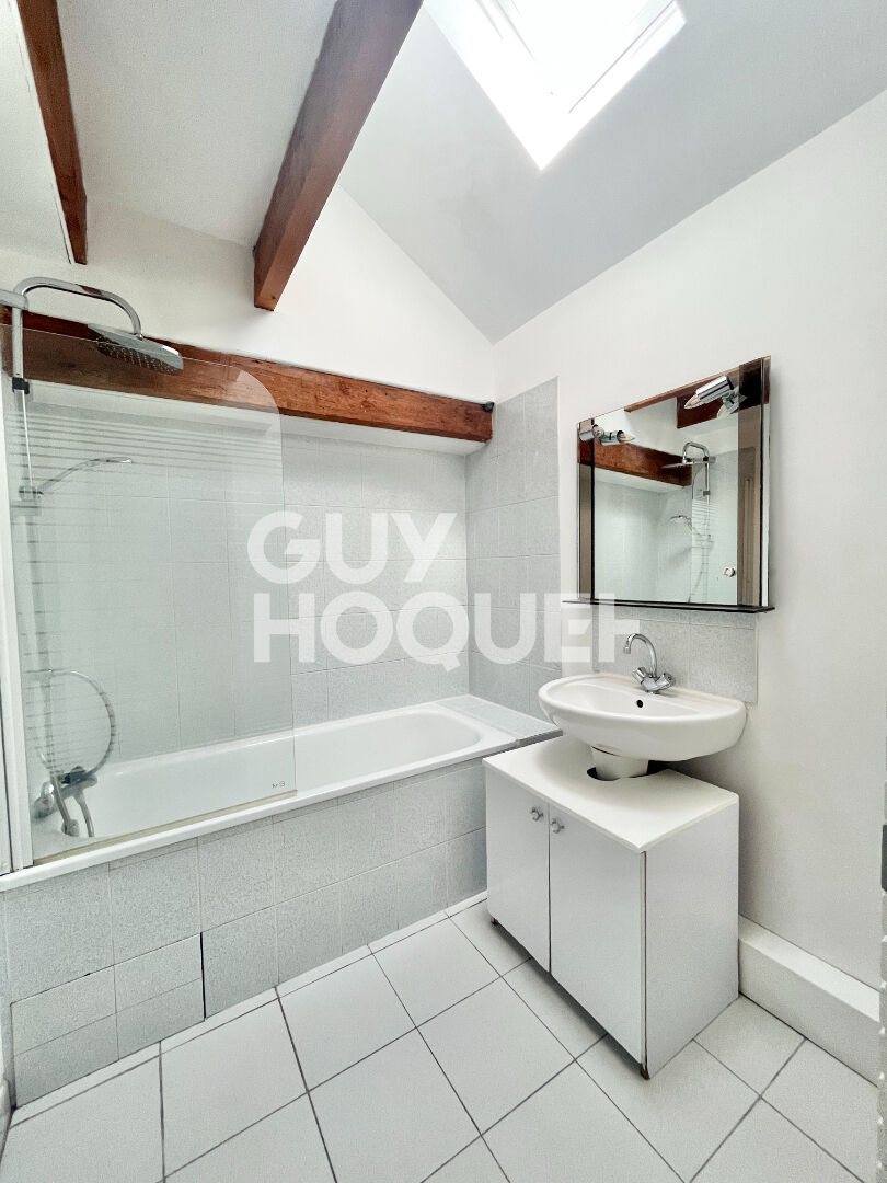 AU COEUR DU CENTRE VILLE - CHARMANT T3