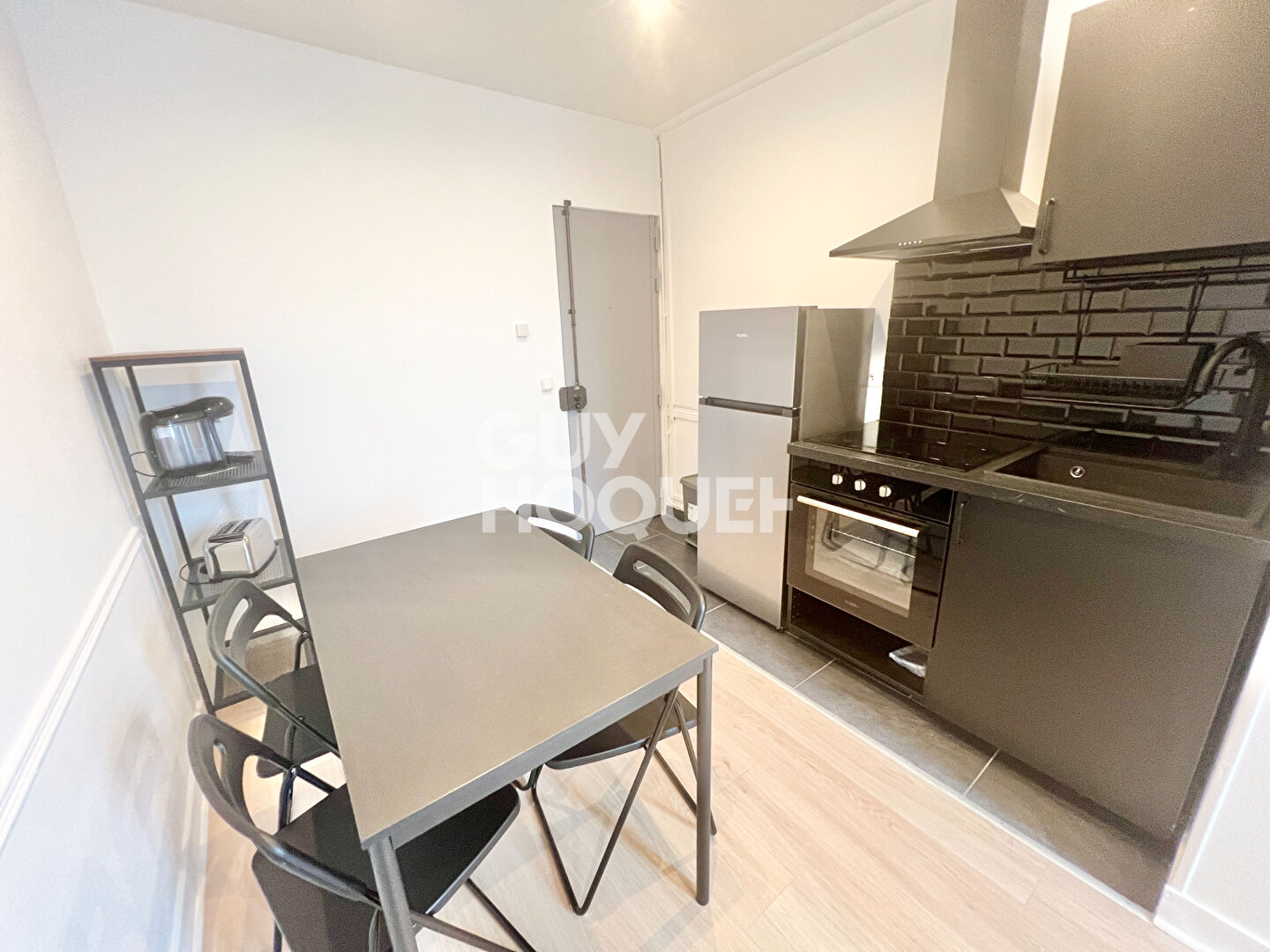 PROCHE GARE F1+ 32 m² MEUBLEE