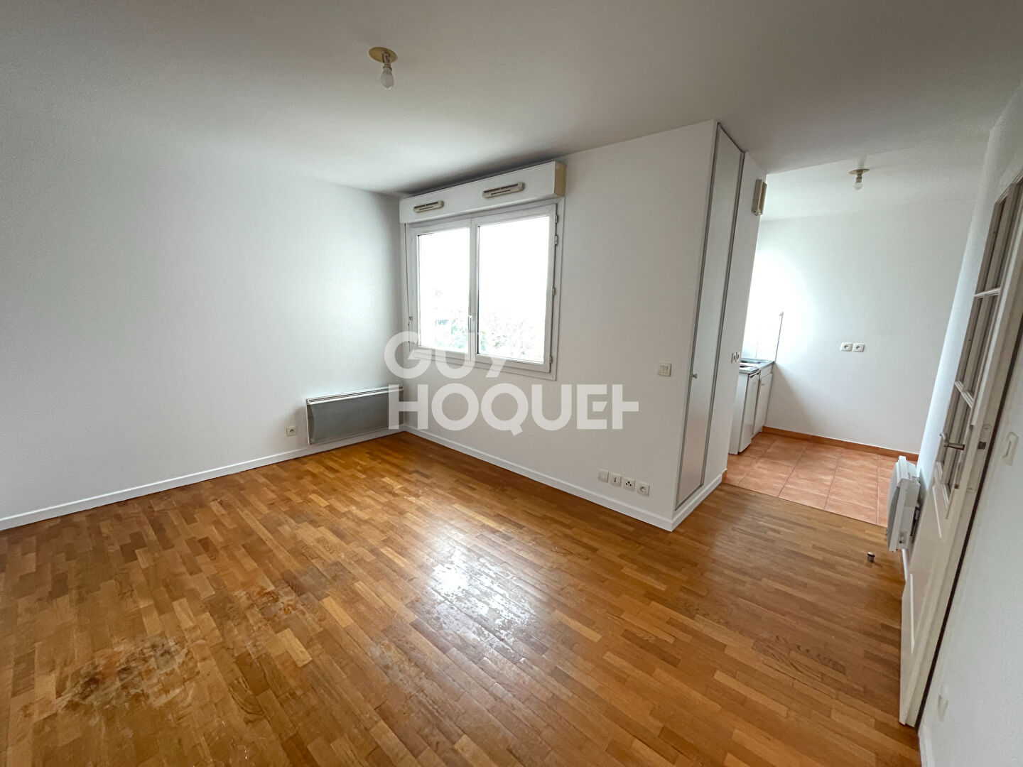 IDEALEMENT SITUÉ ! STUDIO