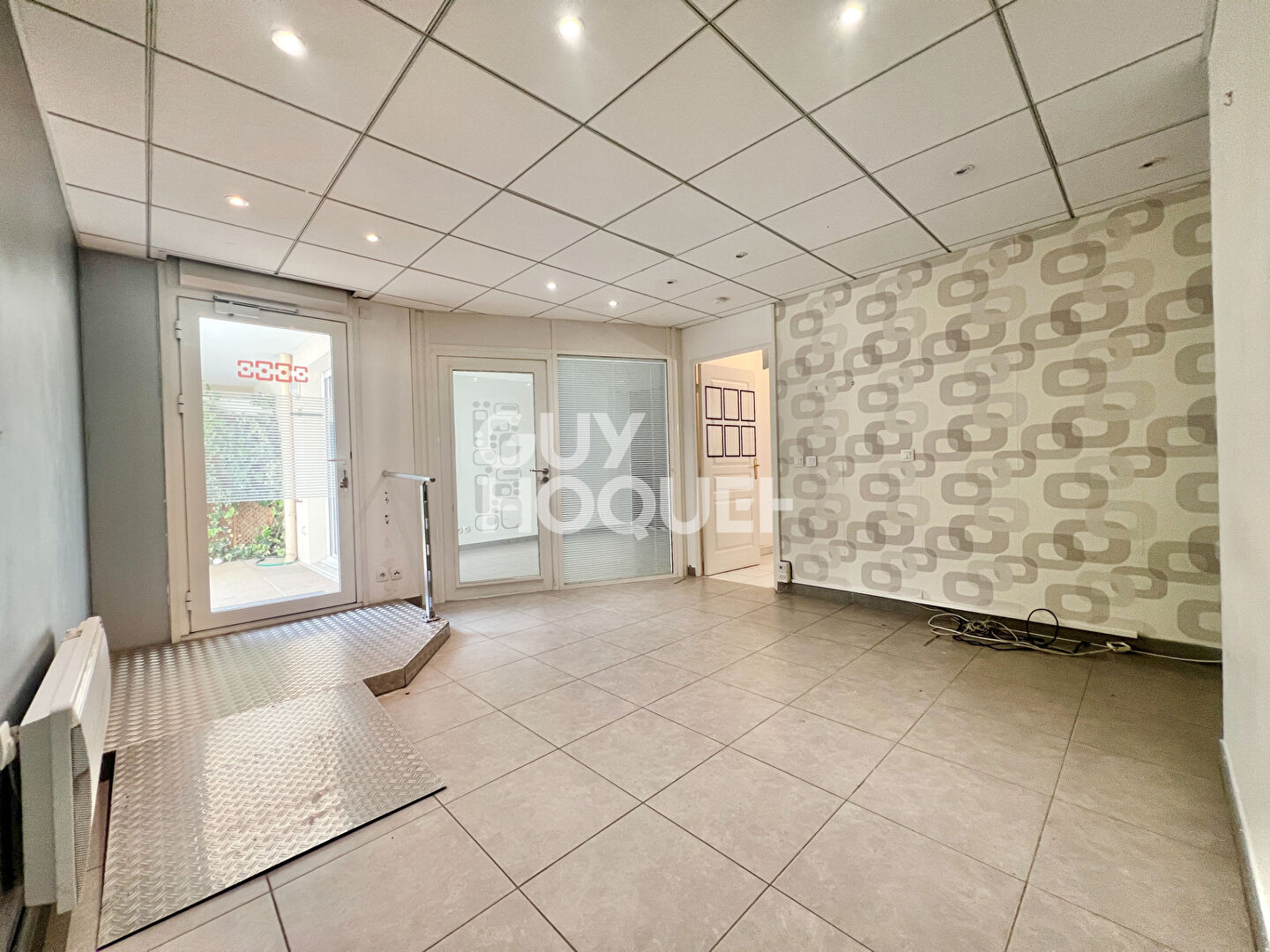 Appartement Massy 5 pièce(s) 103 m2 /À VENDRE / LOCAL PROFESSIONNEL / GRAND APPARTEMENT ? MASSY (91)