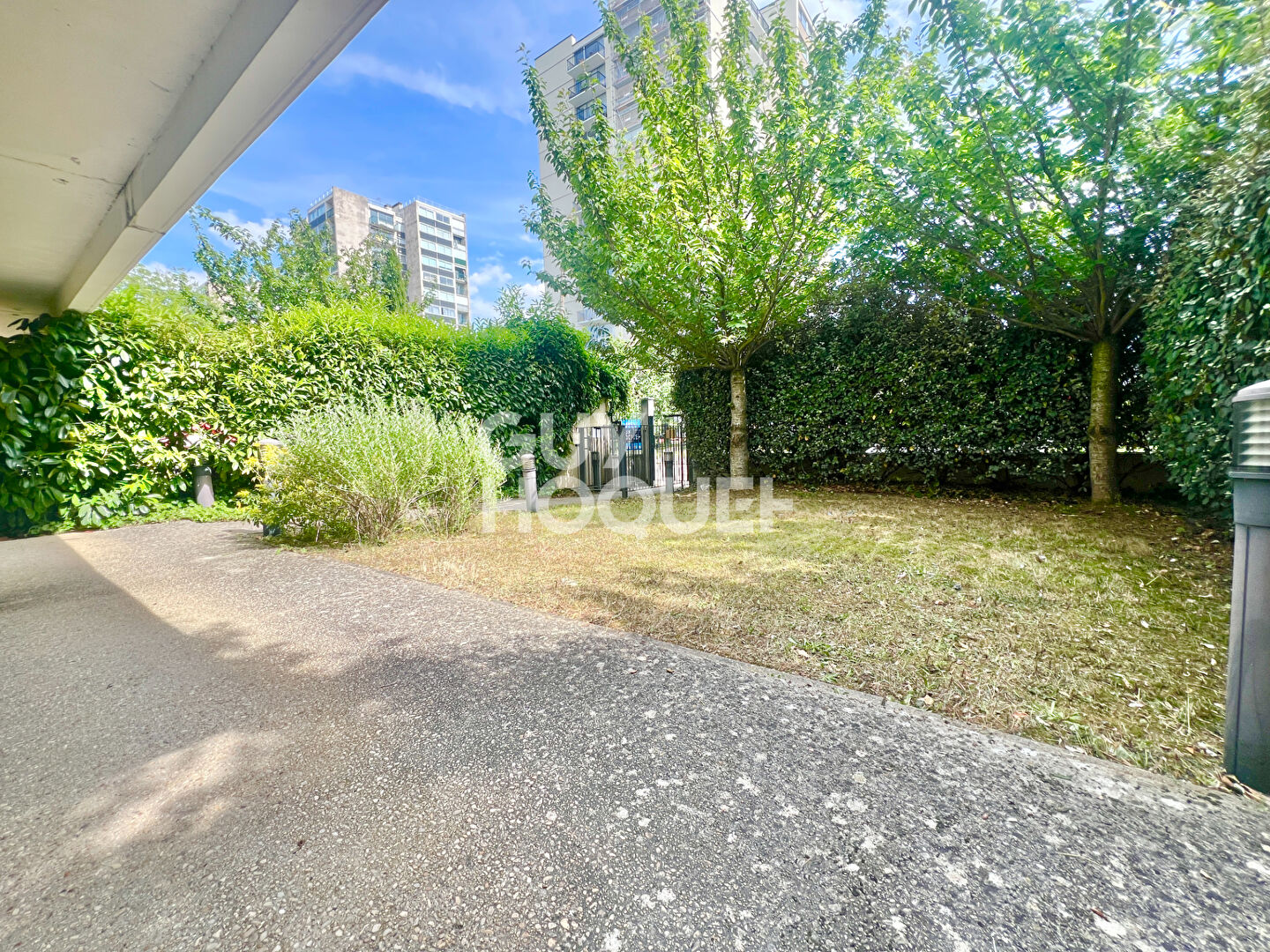 Appartement Massy 5 pièce(s) 103 m2 /À VENDRE / LOCAL PROFESSIONNEL / GRAND APPARTEMENT ? MASSY (91)