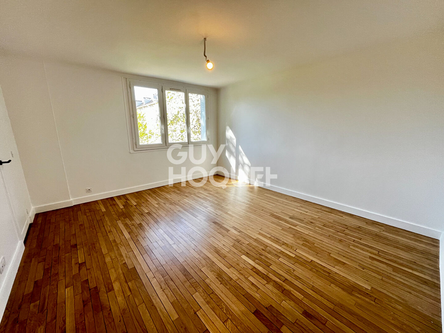 SUPERBE 4 PIÈCES MEUBLÉ ENTIEREMENT REFAIT