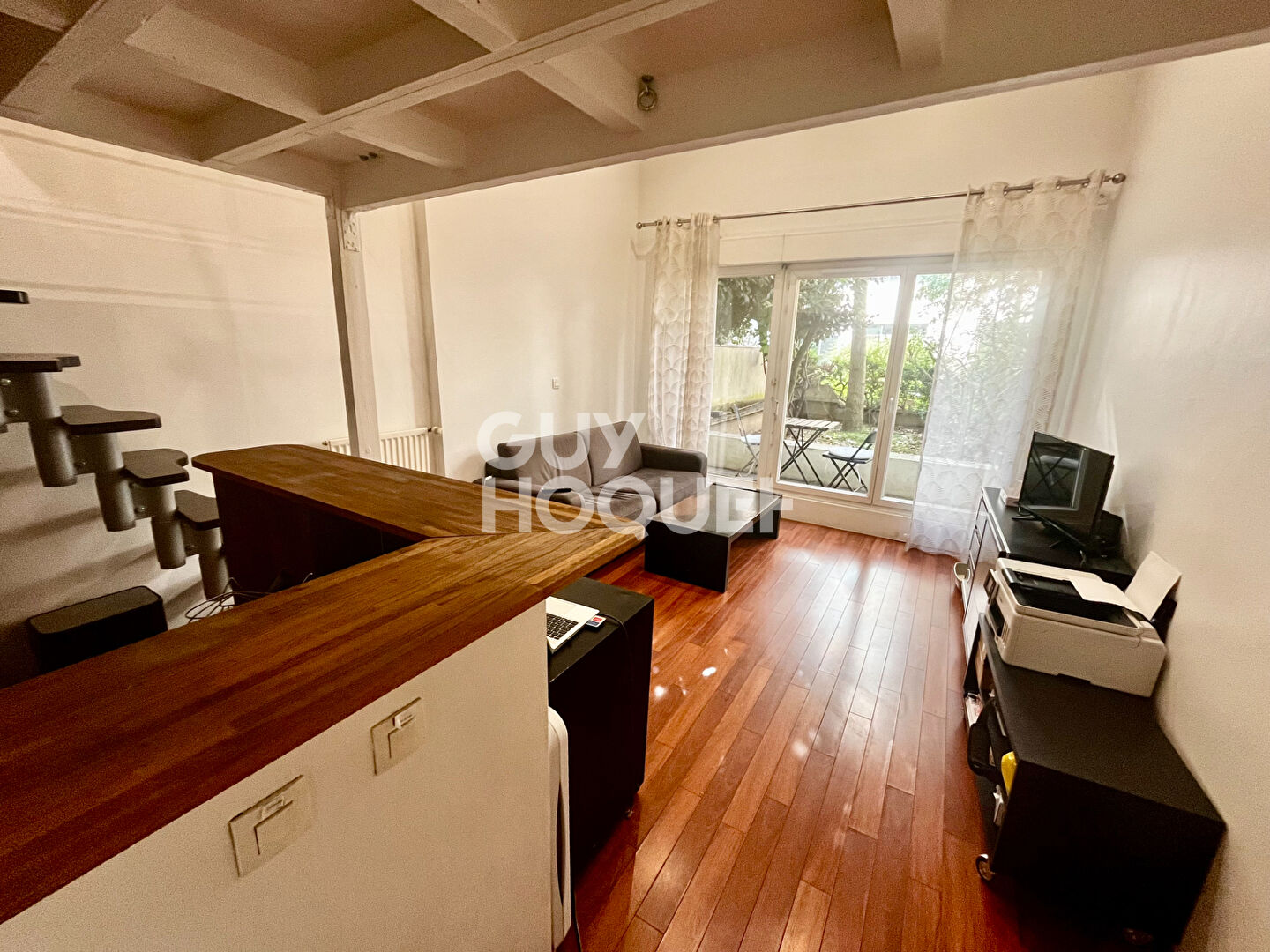SUPERBE STUDIO +1 MEUBLE AVEC MEZZANINE