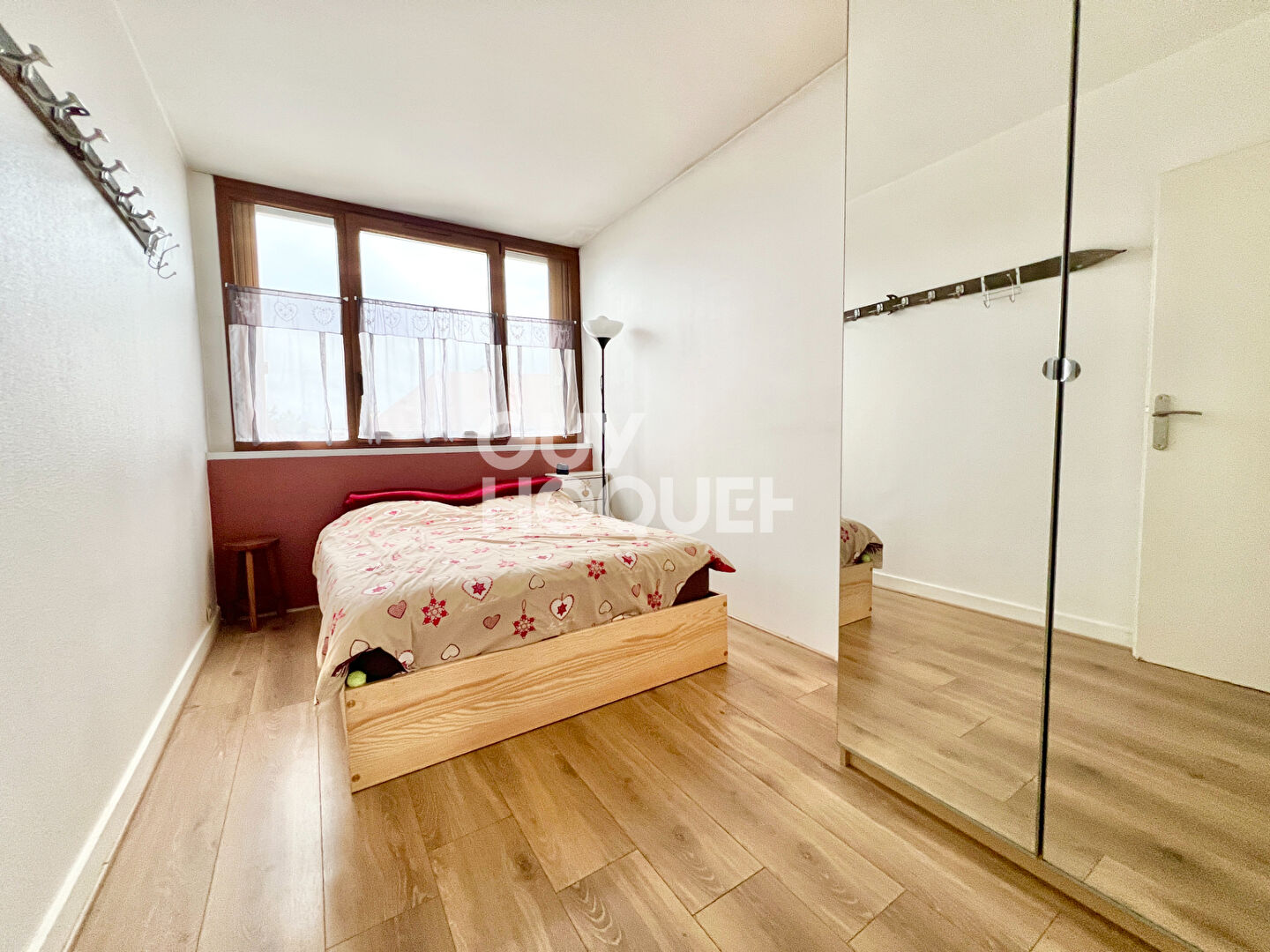 CENTRE-VILLE //APPARTEMENT 4 PIÈCES AU CALME