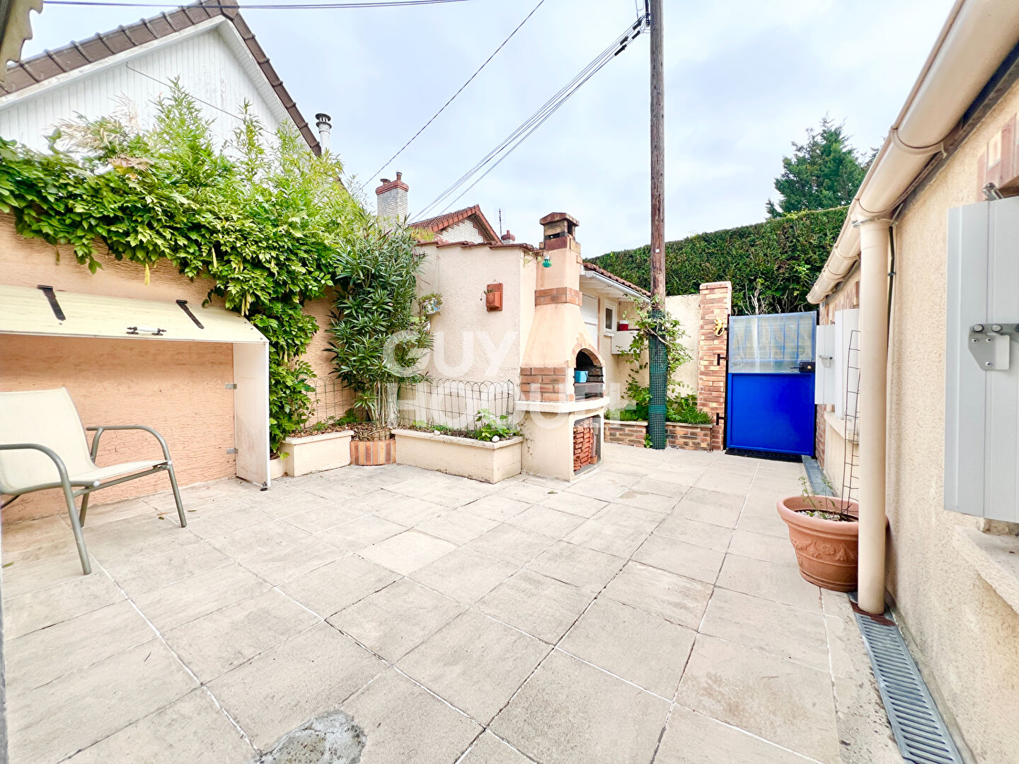 Maison à vendre  au Graviers- 3 pièces avec cour