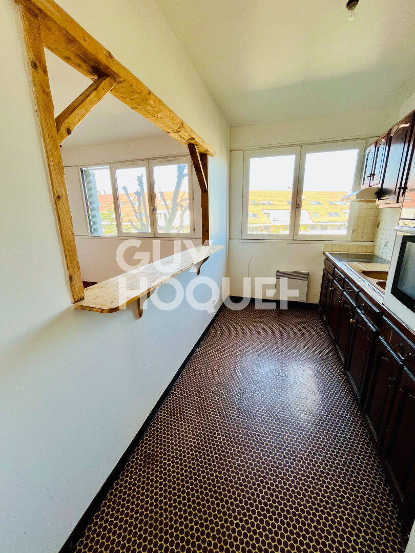 AU CENTRE DE LONGJUMEAU - APPARTEMENT T2