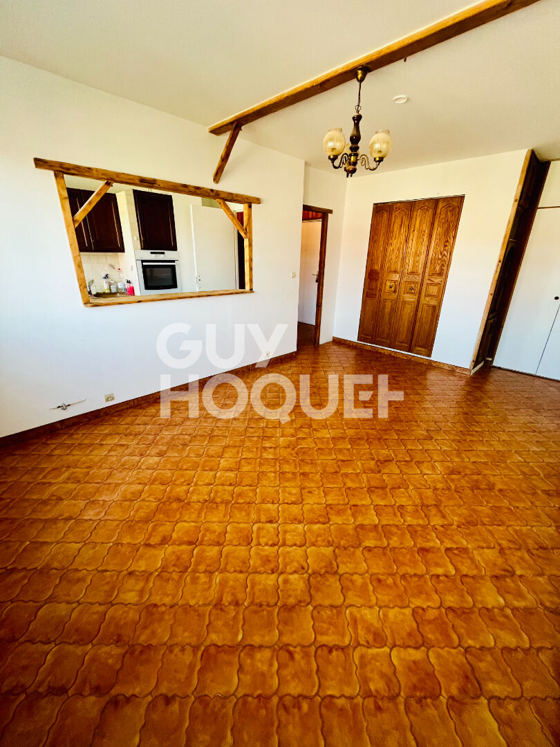 AU CENTRE DE LONGJUMEAU - APPARTEMENT T2